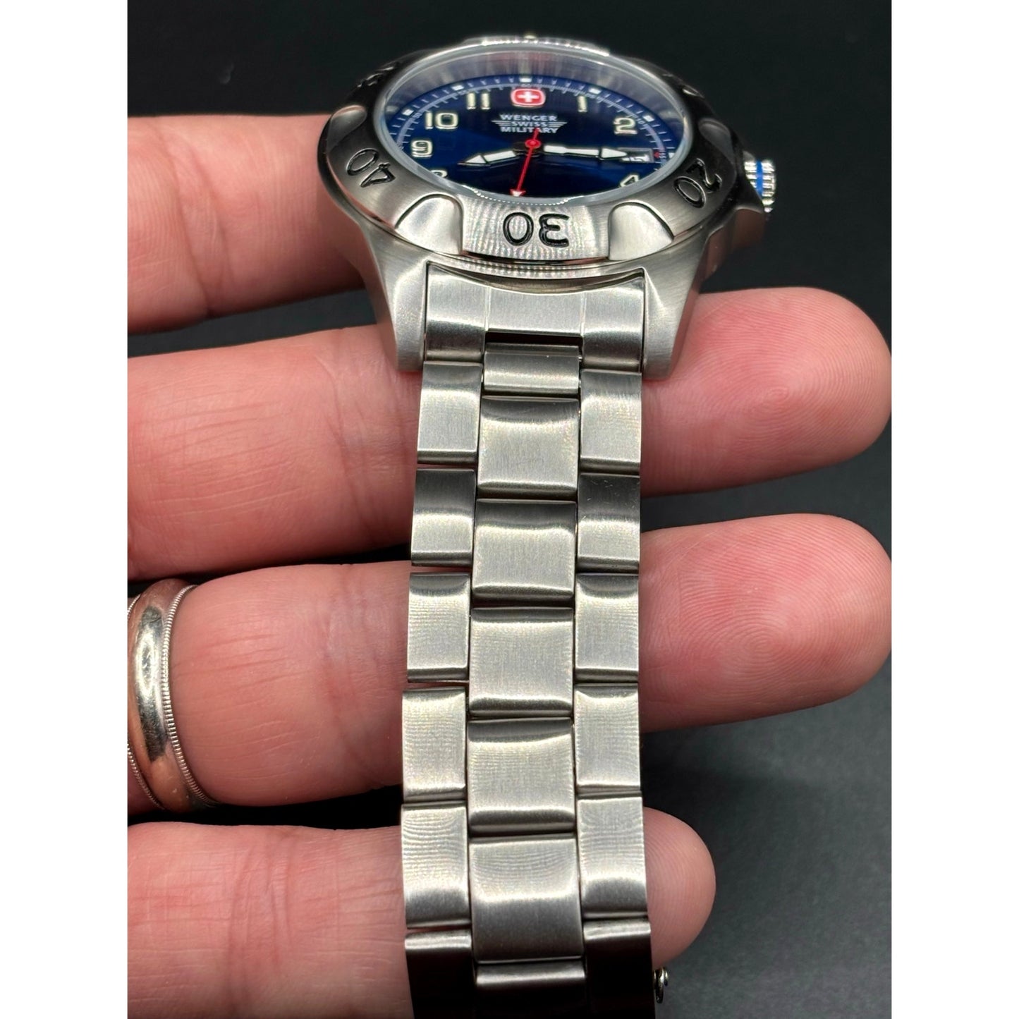 Wenger 79958 Swiss Military Blue Dial Stainless Steel 100M Men's Watch NOS