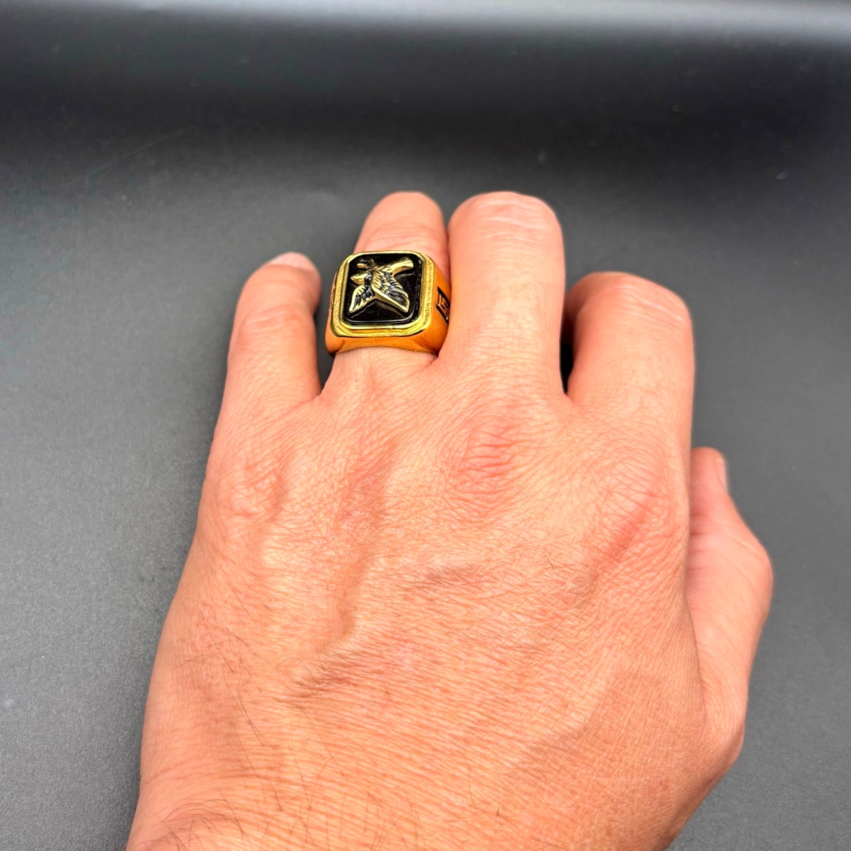 Blackjack BJZ03G Mens Onyx Eagle Ring 18K Gold Plated Stainless Steel NWT