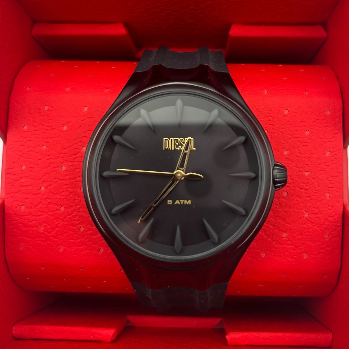 Diesel Streamline DZ2217 Men’s 44mm Black IP Case, Black Dial, Silicone, Quartz