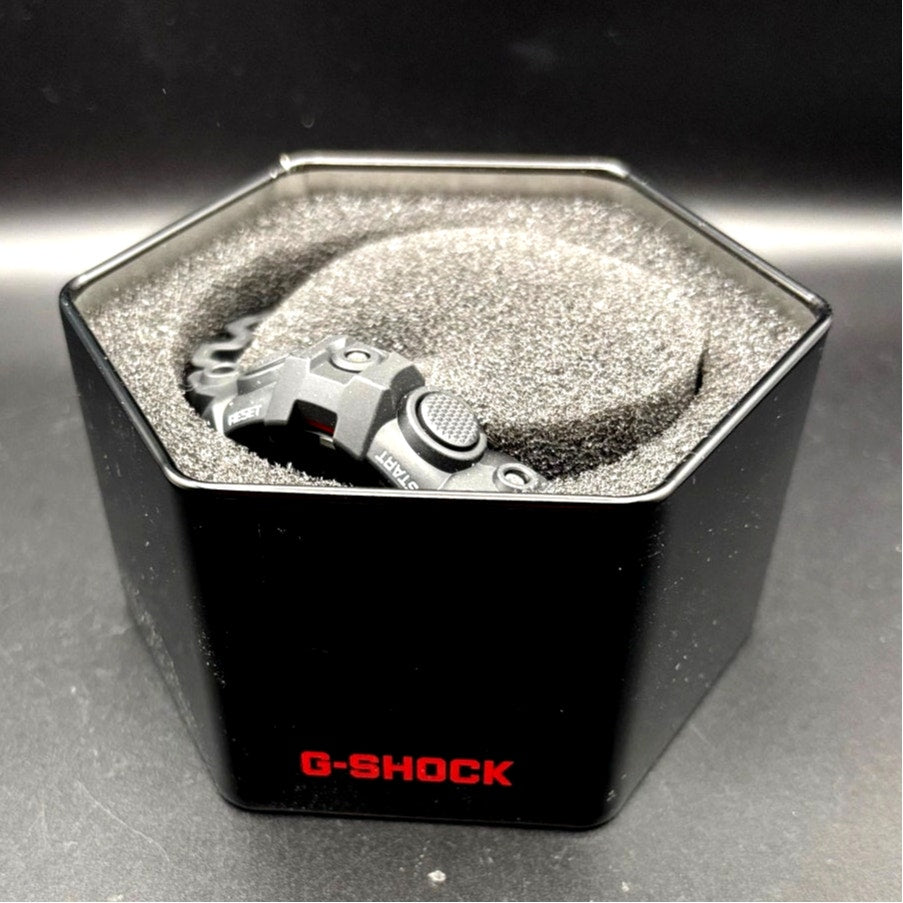 Casio G Shock GA700-1A Men’s Black Red Analog Digital 200M NIBWT