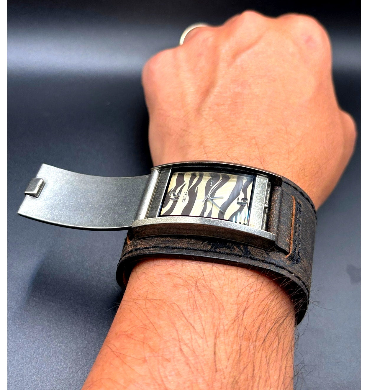 Vintage GUESS G55342L Armored Tiger Leather Cuff Flip Cover Y2K Watch