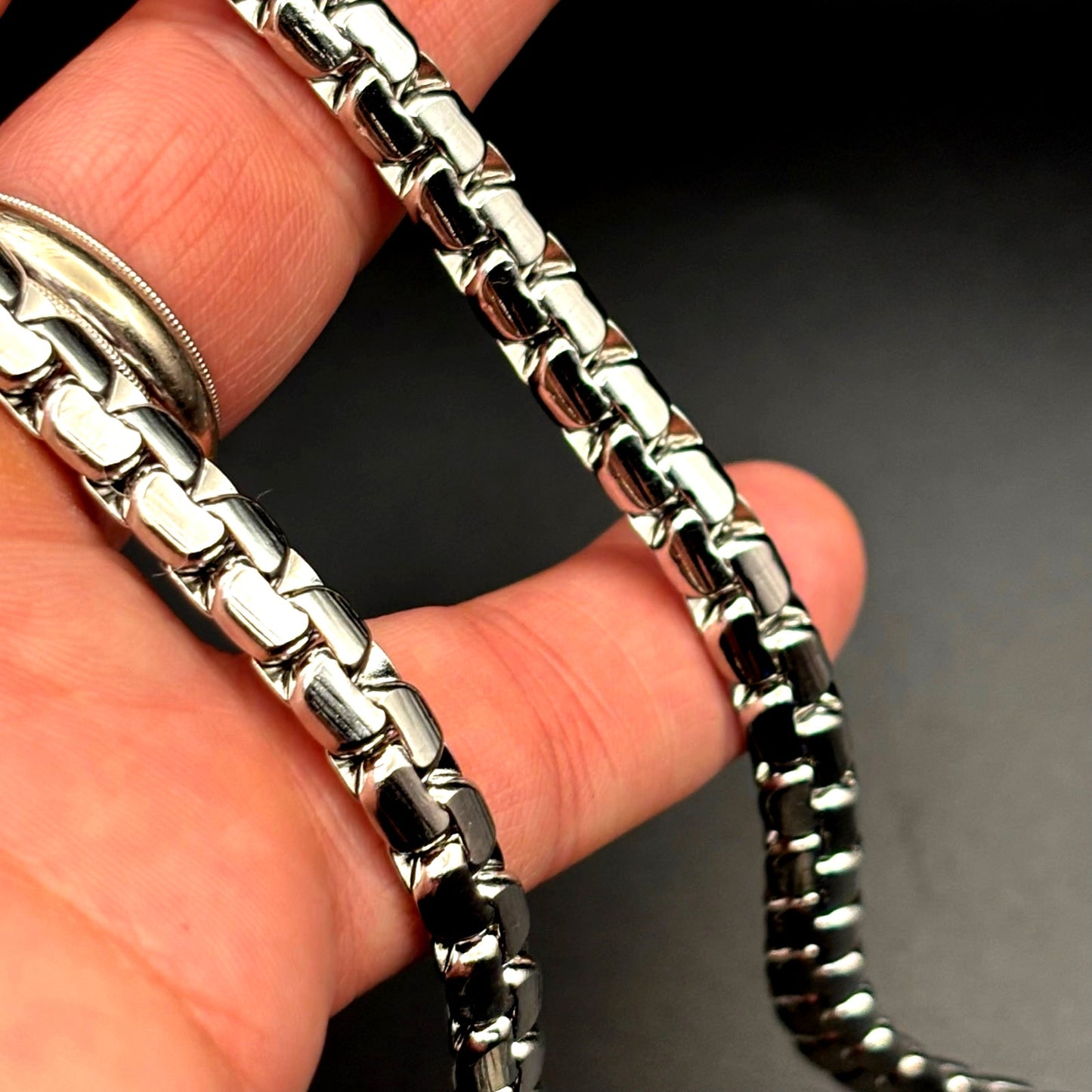 SteelTime Men's Stainless Steel Silver Plated  Fluted Link Necklace 24 Inch NWT