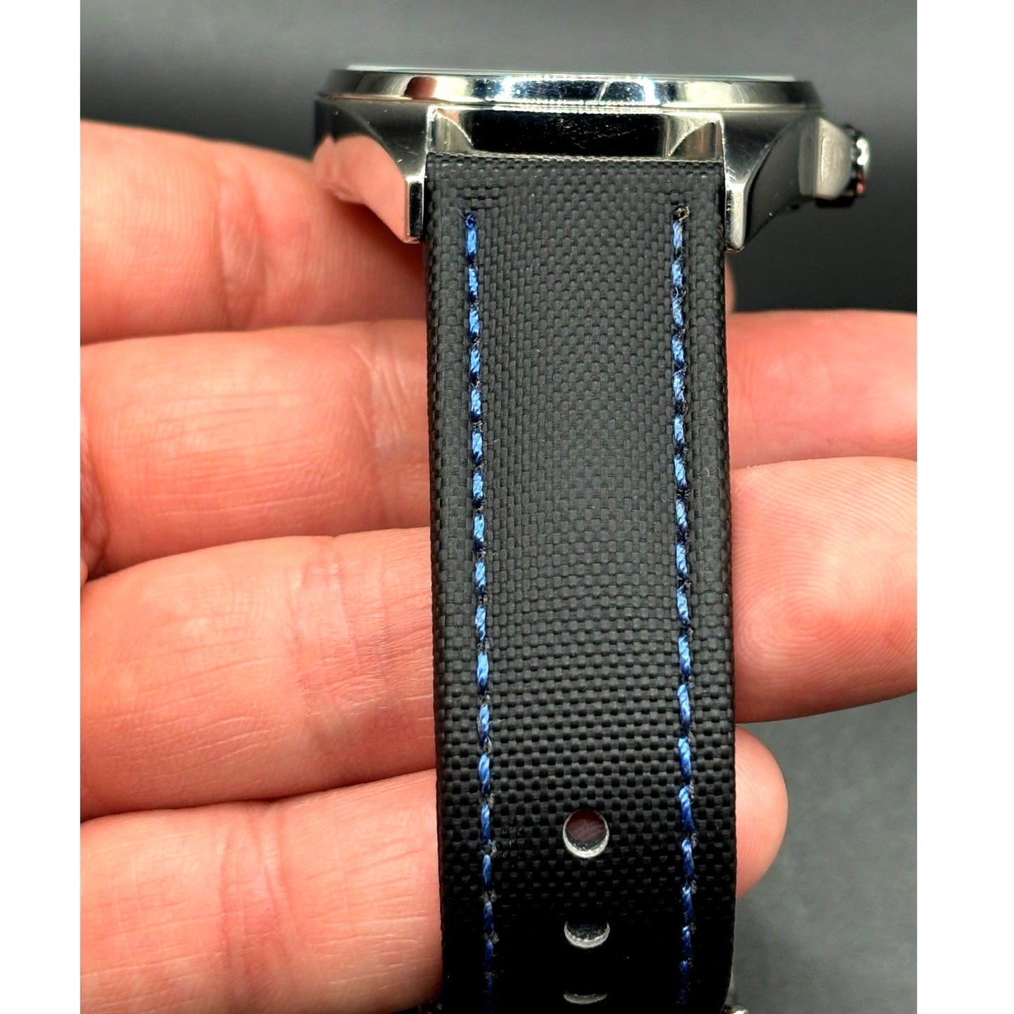 Tommy Bahama Relax RLX1107 Blue Black Dial Carbon Fiber Strap 43mm  Men's Watch