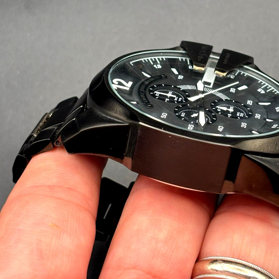 Diesel DZ4283 Mega Chief Men’s Black Stainless Steel Chronograph Watch NIBWT