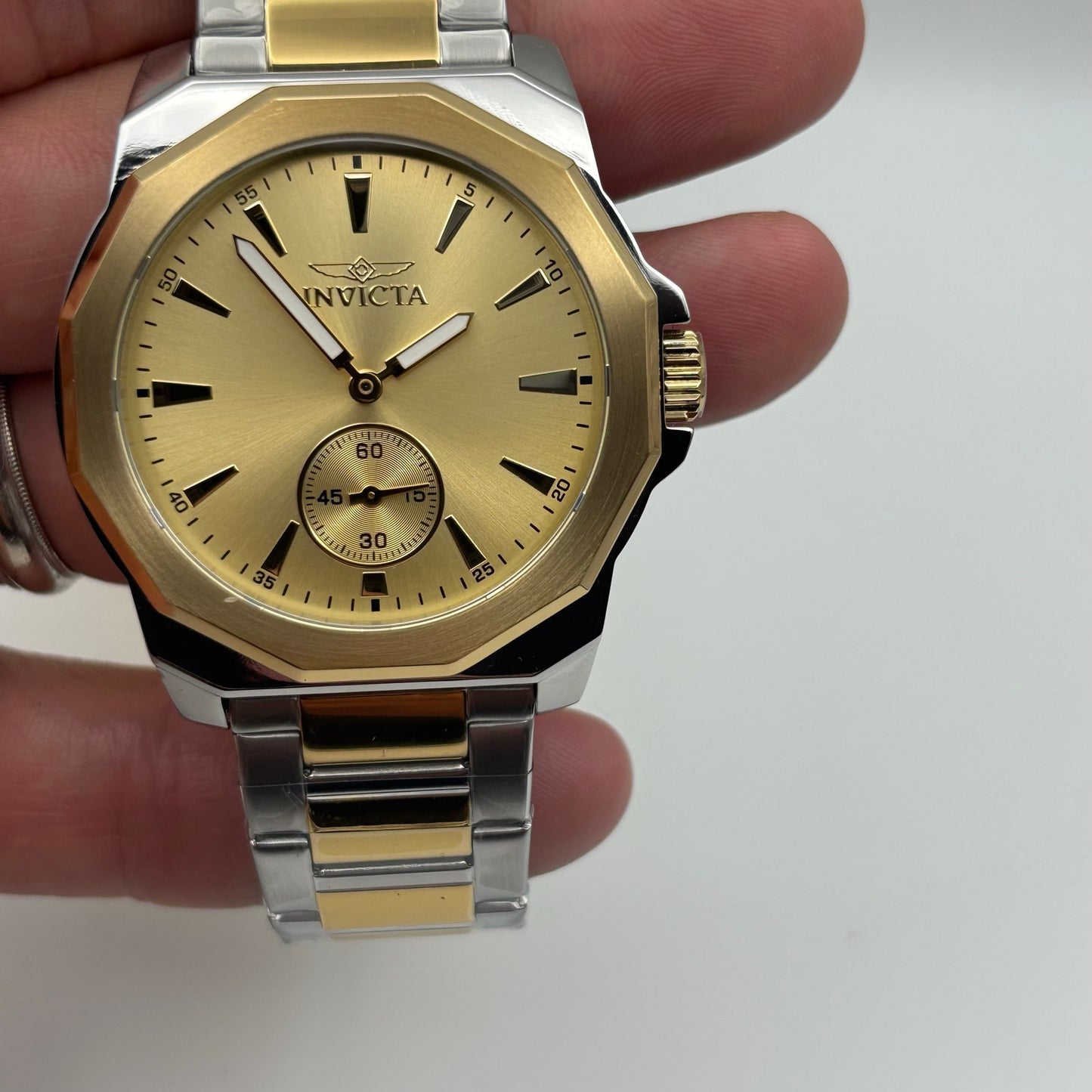 Invicta Speedway 49329 Mens 42mm Two Tone Stainless Steel Quartz Watch BNWT