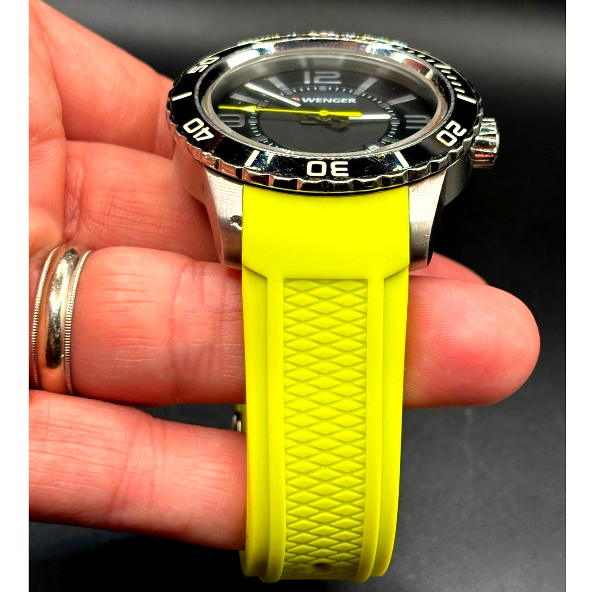 Wenger Roadster 01.0851.115 Swiss Made 45mm Black Dial Yellow Silicone Watch