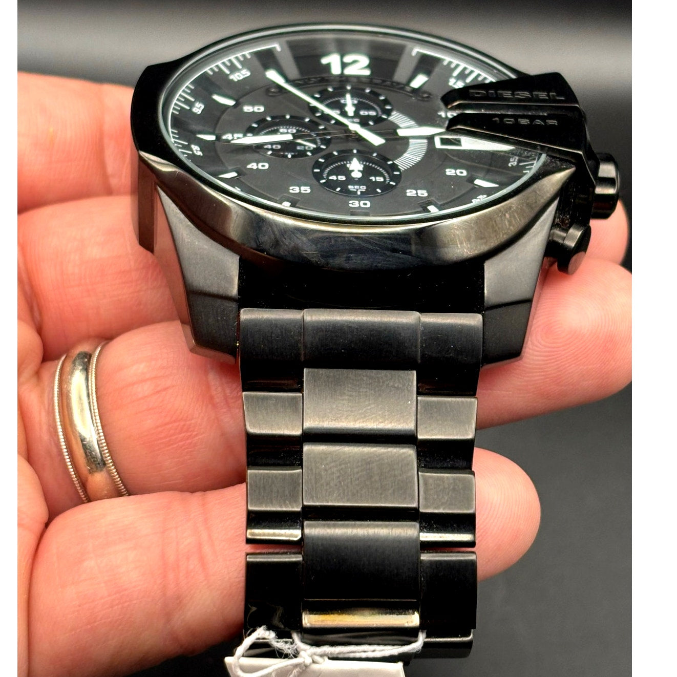 Diesel DZ4283 Mega Chief Men’s Black Stainless Steel Chronograph Watch NIBWT