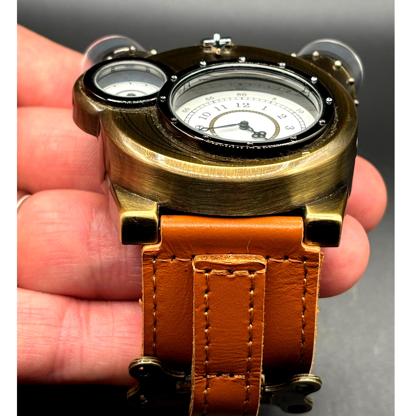ThinkGeek Tesla Steampunk Analog Watch LED Vacuum Tube Design NEW