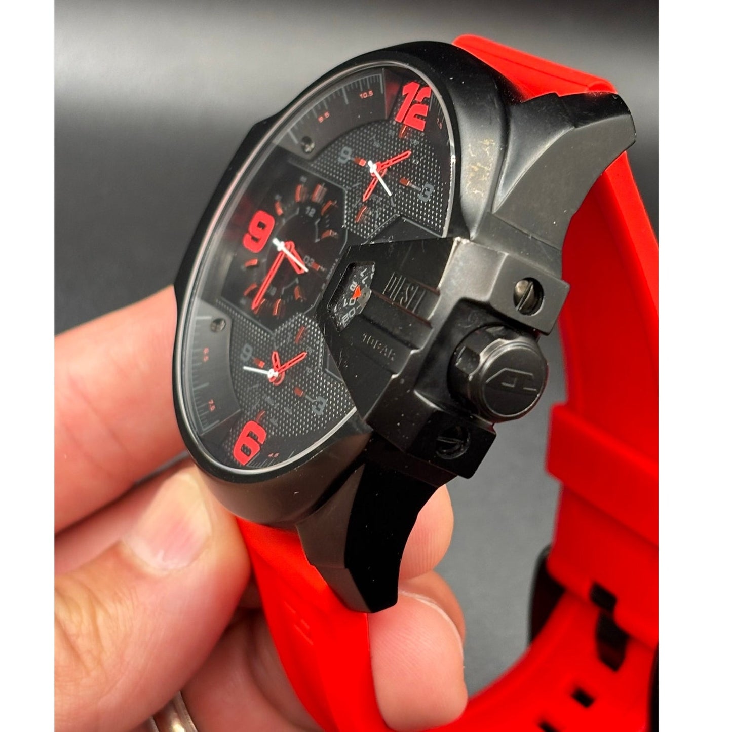 Diesel Uber Chief DZ7466 Four Time Zone Black Red 54mm Men’s Watch