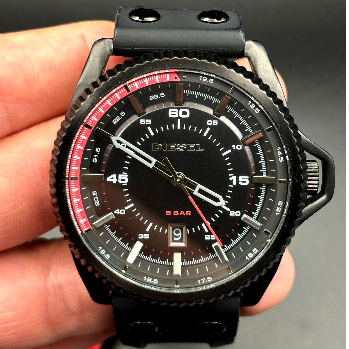 Diesel DZ1760 Rollcage Men’s Quartz Watch Black Dial Silicone Strap 46mm NIBWT