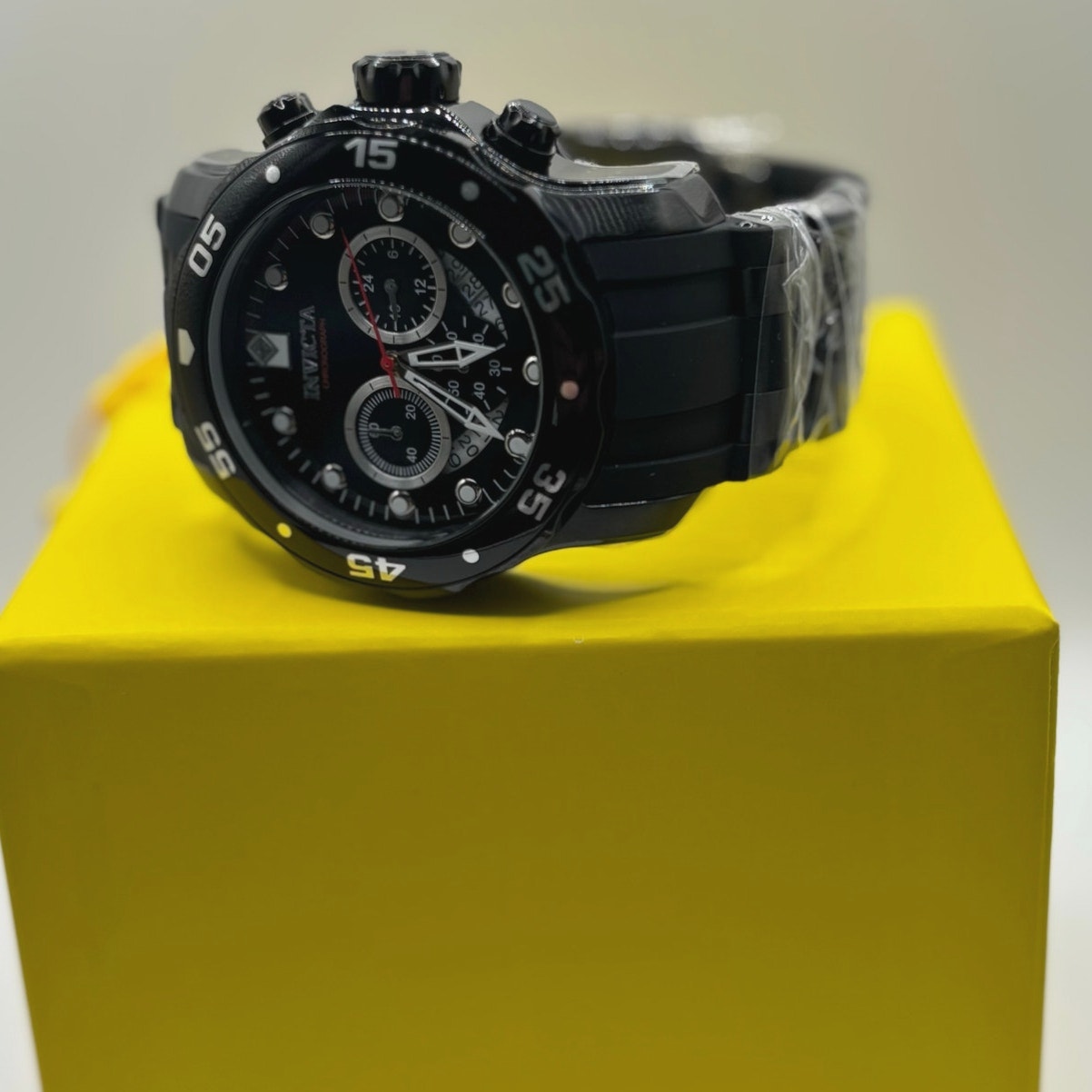 Invicta Pro Diver Scuba 37231 Mens 48mm Chronograph Black Quartz 100m NIBWT
