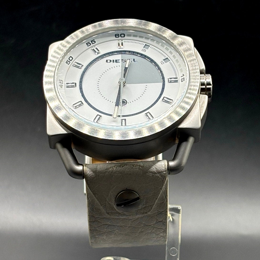 Diesel DZ1577 Descender White Dial White Leather Men’s Watch 46mm