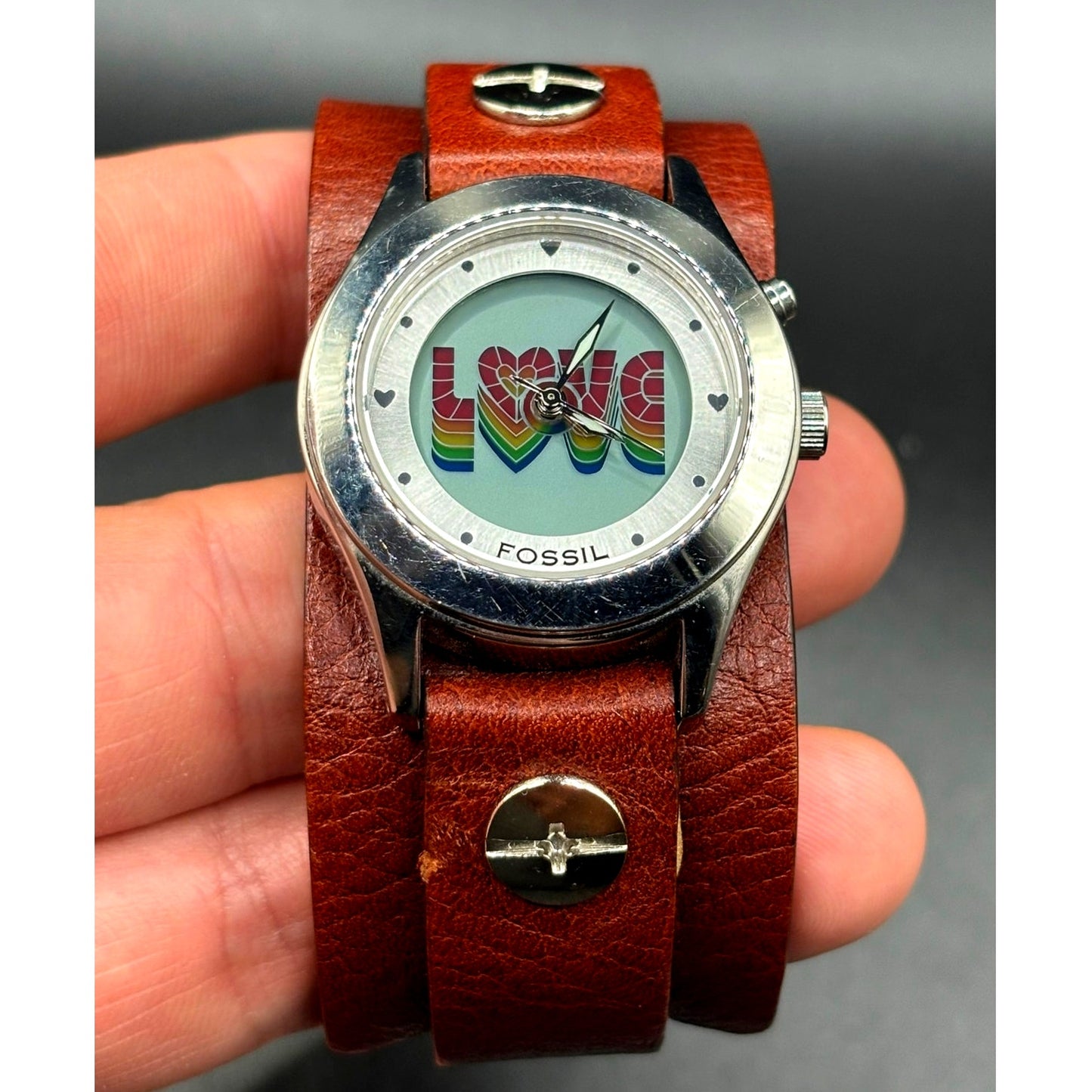Fossil Big Tic JR8260 Love Rainbow Heart Animated Y2K Leather Vintage Watch