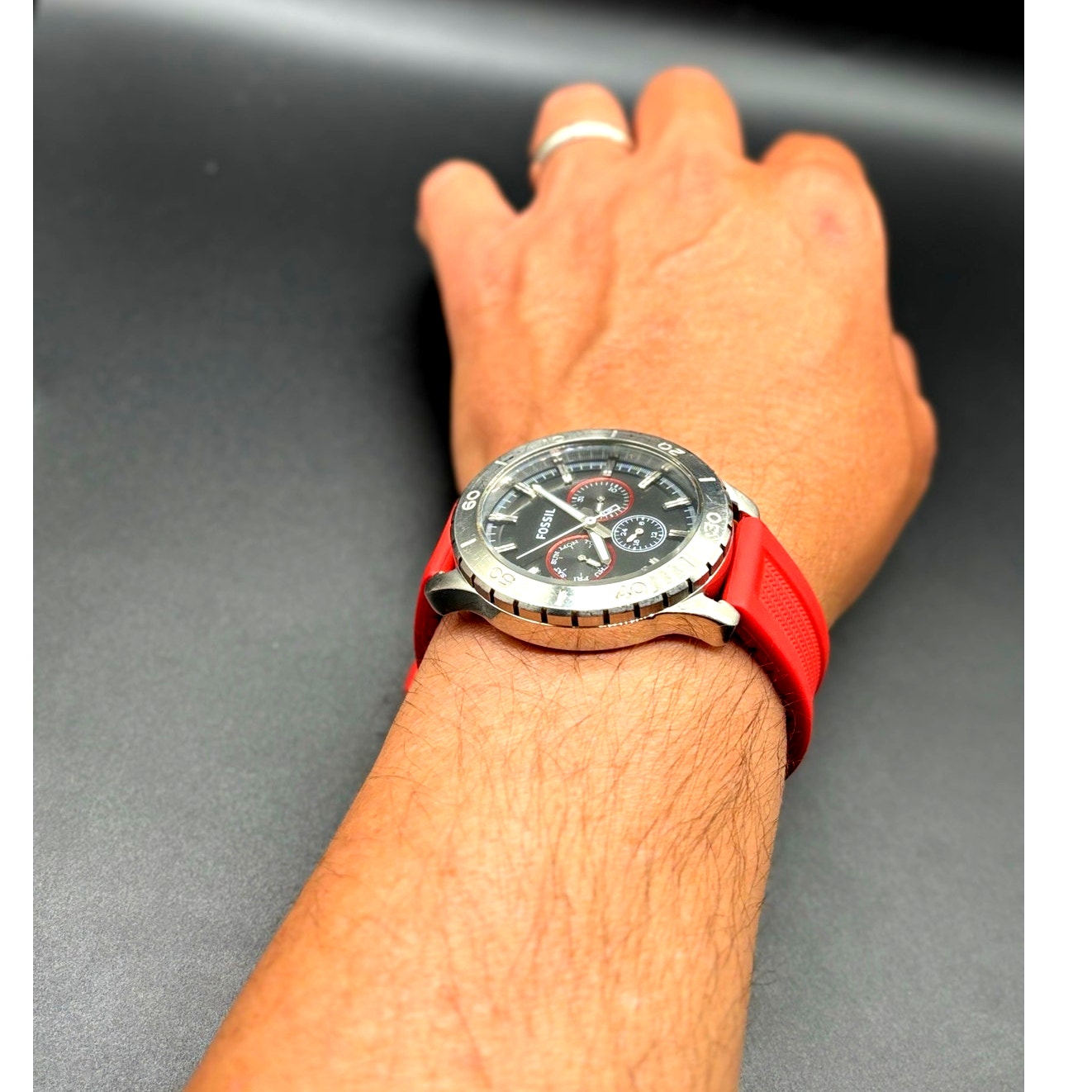 Fossil Kipton BQ1061 Black Dial Red Silicone Strap Multifunction Watch 42mm