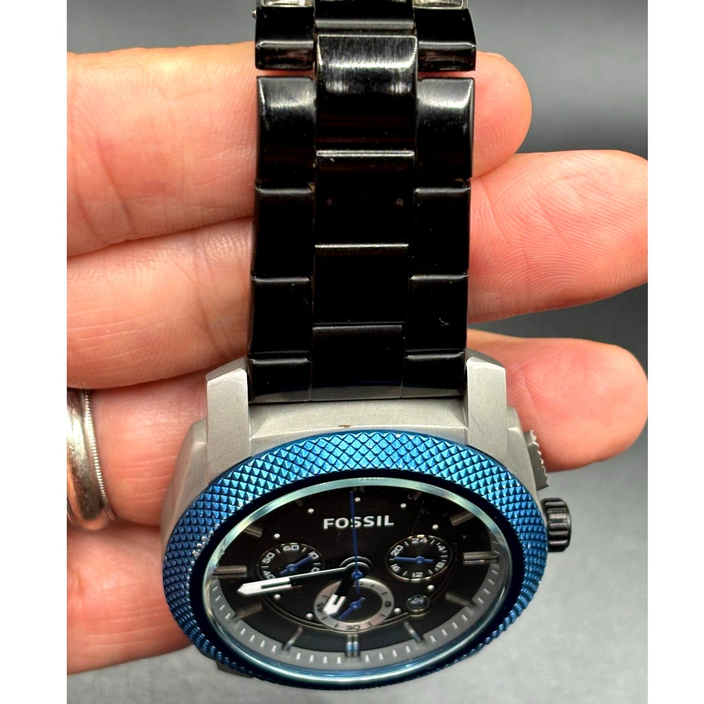 Fossil Machine FS4659 Men’s Chronograph Blue Bezel Gray Dial Black IP Watch