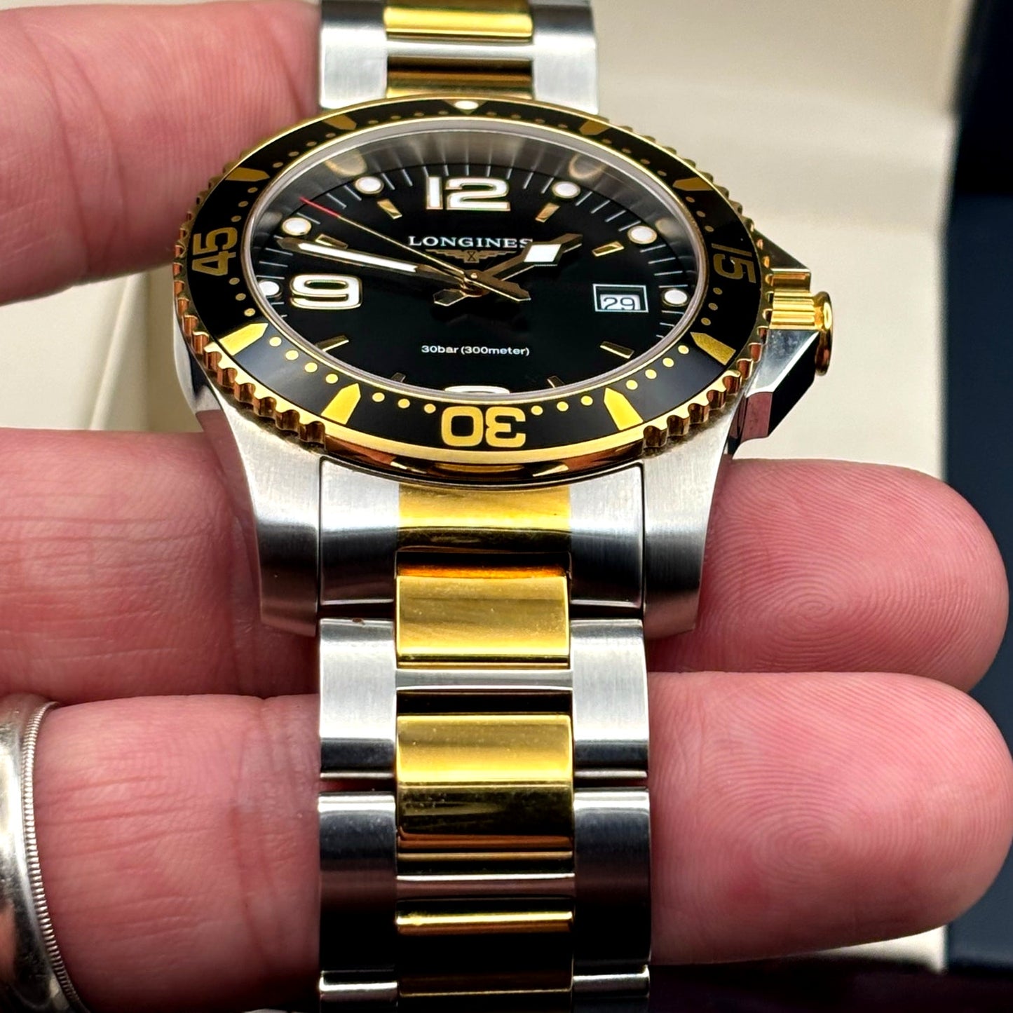 Longines HydroConquest L3.740.3.56.7  Mens 41mm Two-Tone Black Dial Diver Watch