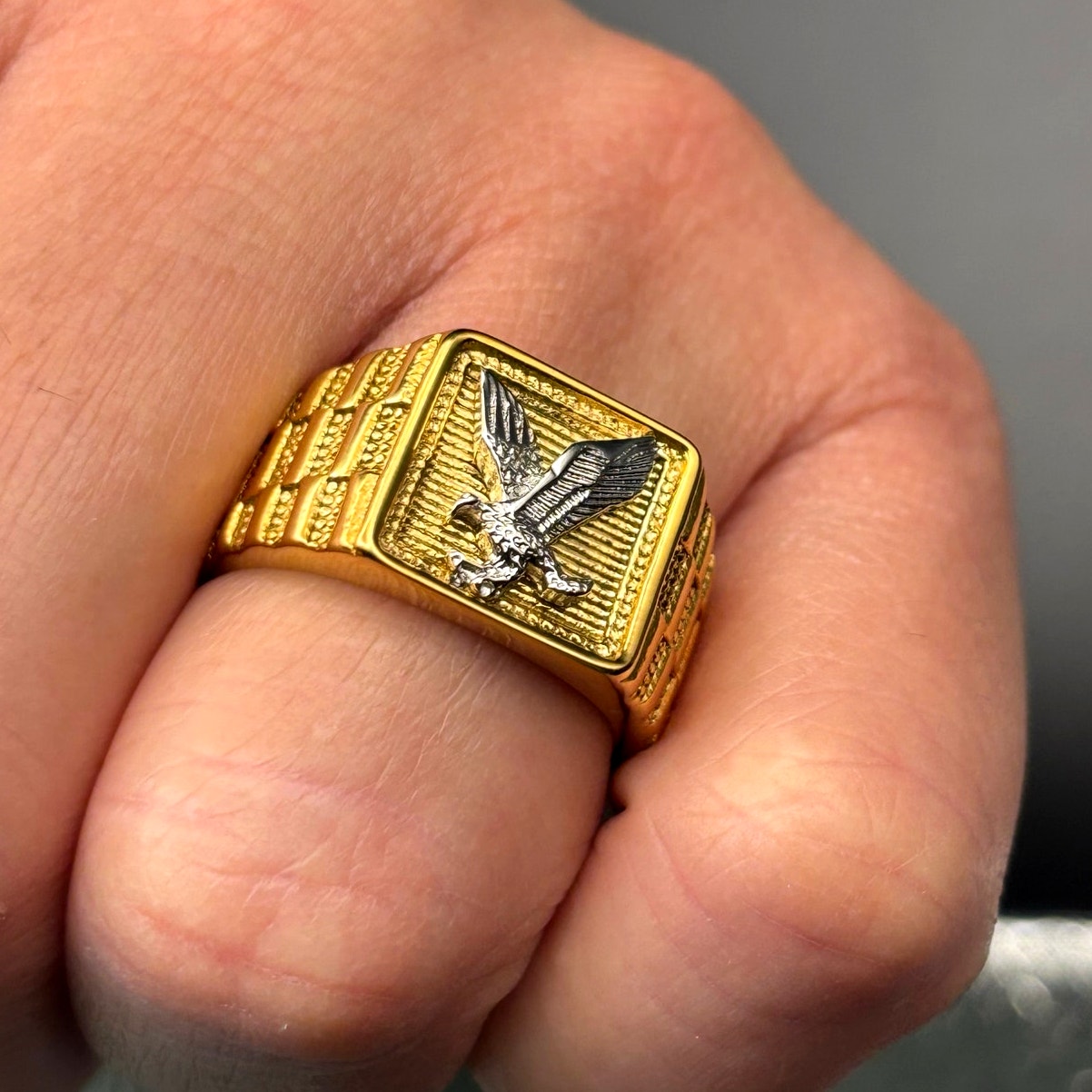 Blackjack BJZ78G Men’s Gold Stainless Steel Eagle Ring SZ # 10 NWT