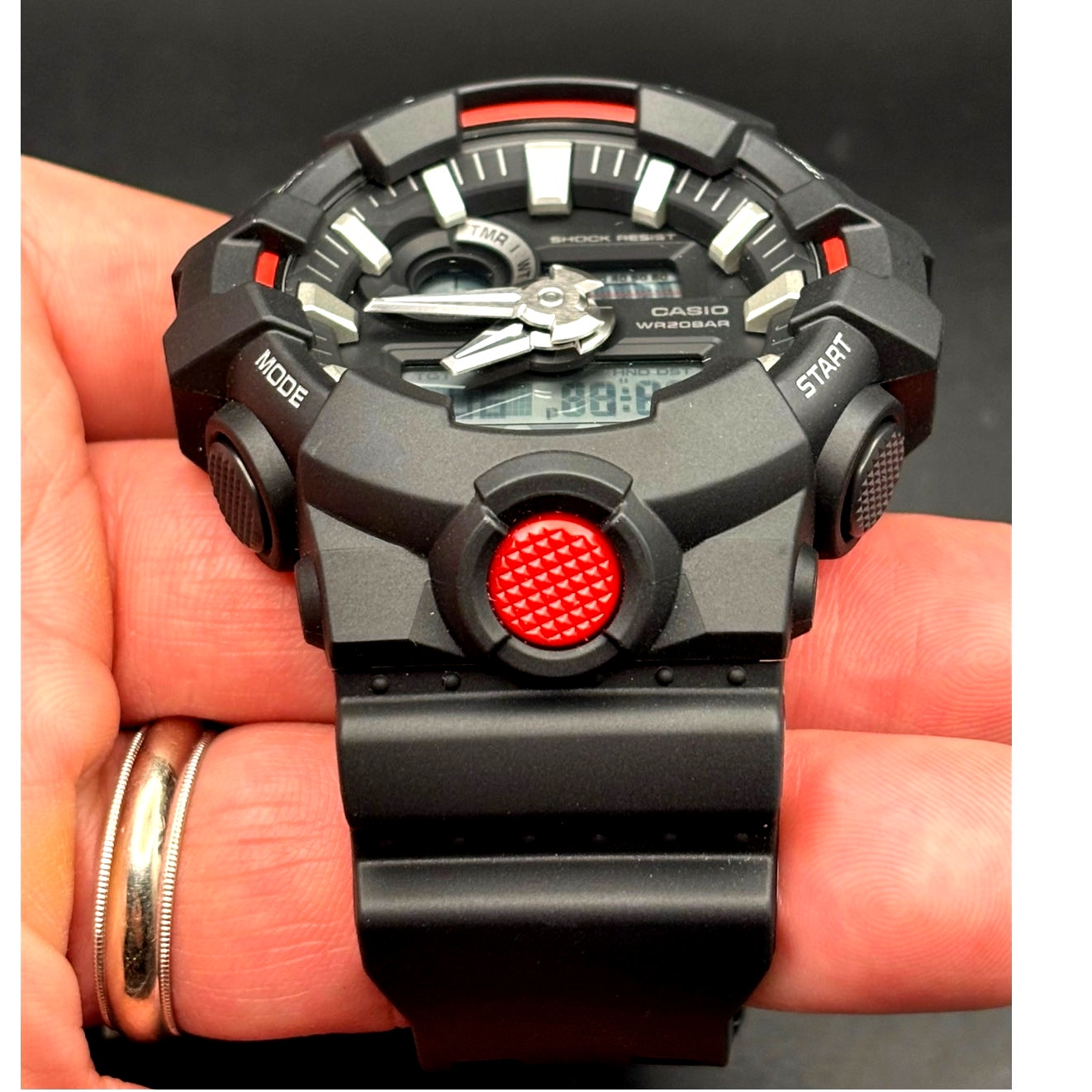 Casio G Shock GA700-1A Men’s Black Red Analog Digital 200M NIBWT