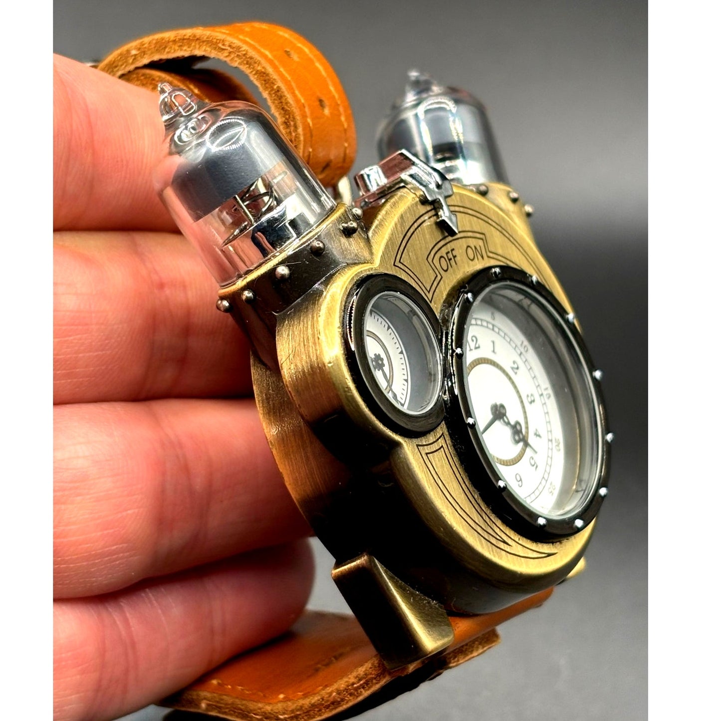ThinkGeek Tesla Steampunk Analog Watch LED Vacuum Tube Design NEW