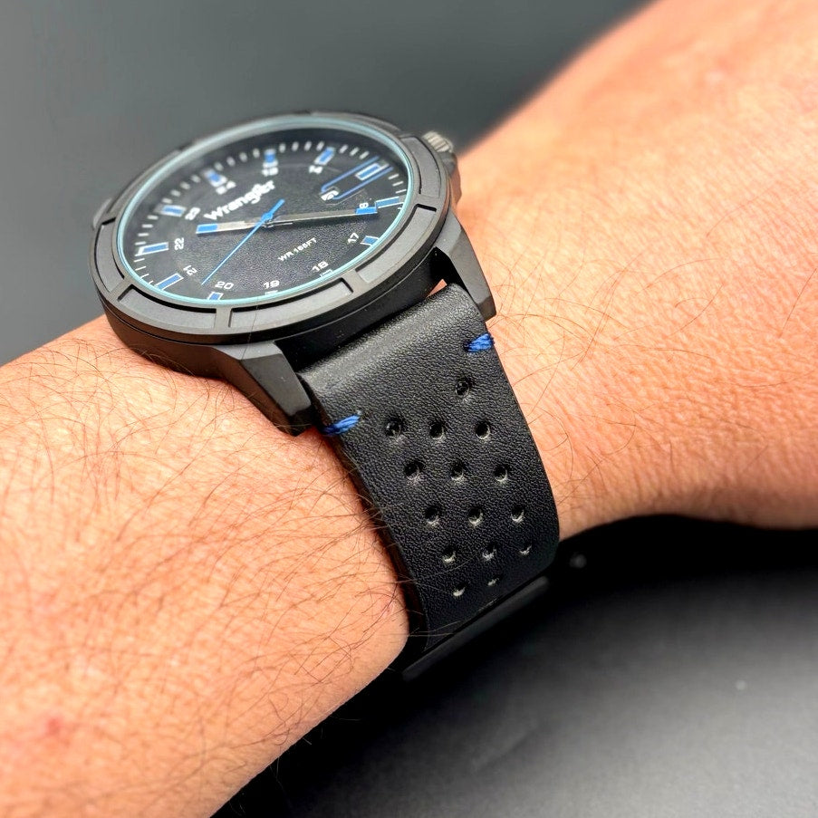 Wrangler WRW5600-1A Men’s Black Dial Leather Strap Watch NIBWT