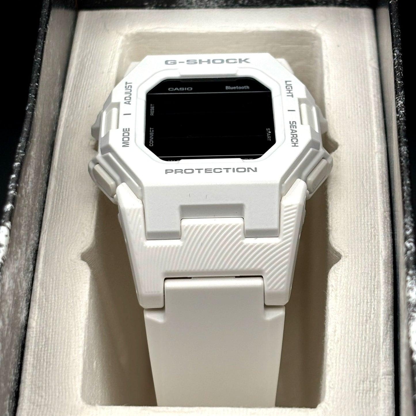 Casio G-Shock GD-B500-7CR Men’s White Bluetooth Link Digital Watch NIB