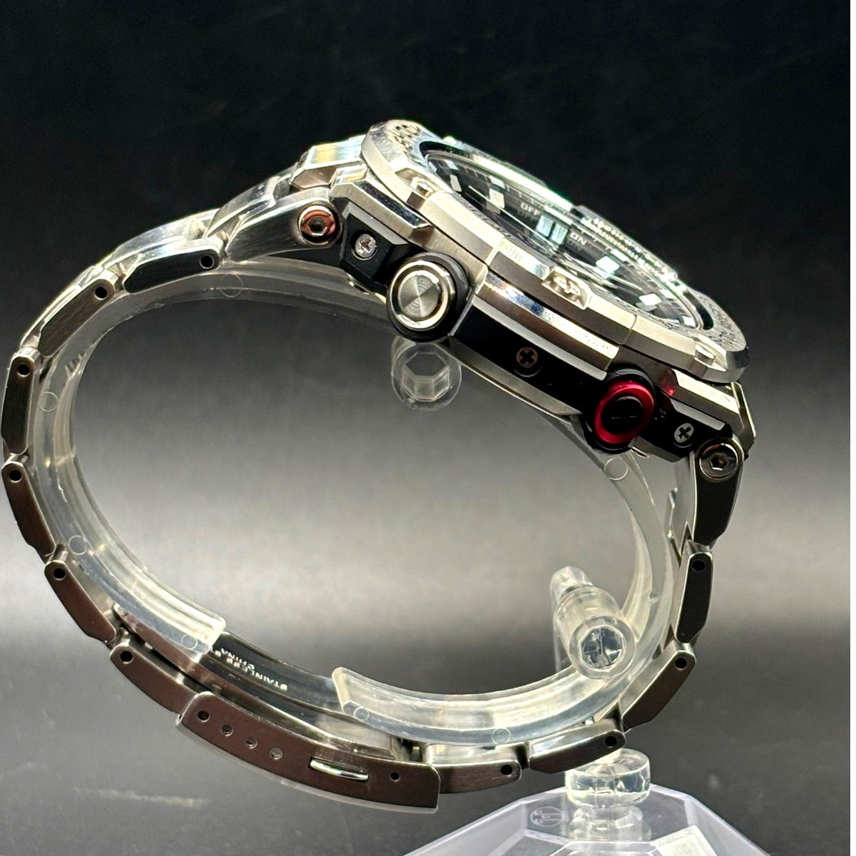 Casio G-Shock G-Steel GST-B100D-1A Tough Solar Bluetooth 200M Steel 53mm Watch