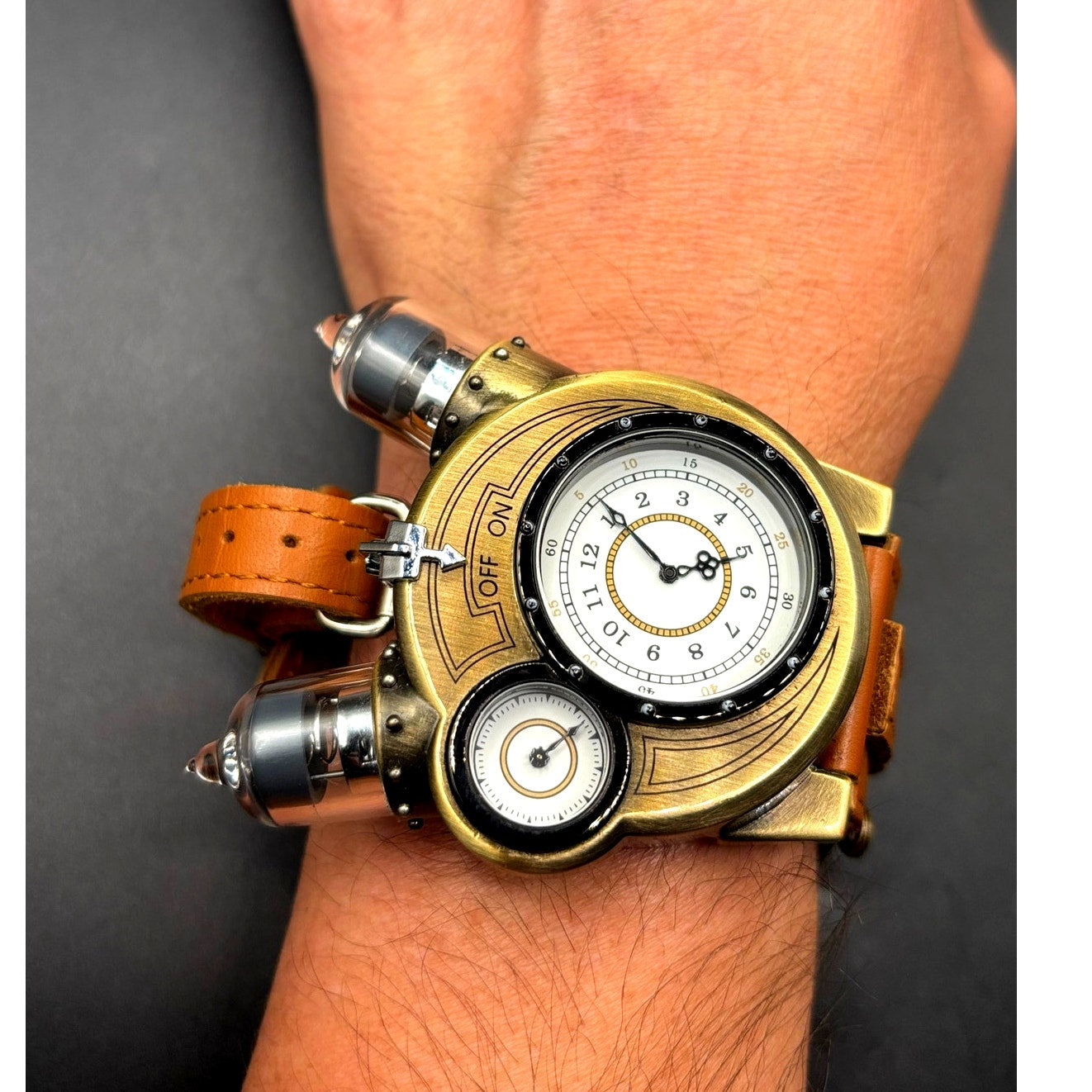 ThinkGeek Tesla Steampunk Analog Watch LED Vacuum Tube Design NEW