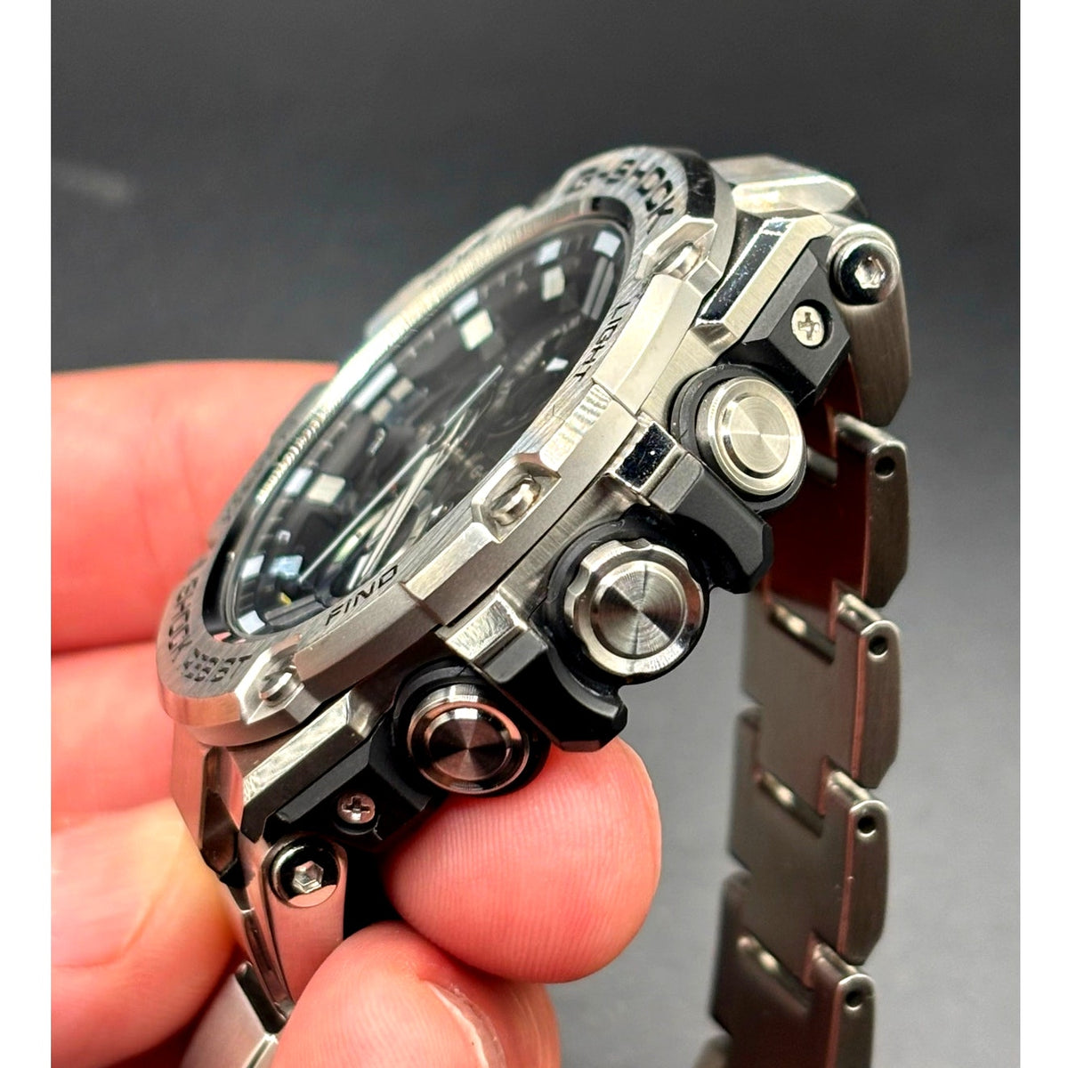 Casio G-Shock G-Steel GST-B100D-1A Tough Solar Bluetooth 200M Steel 53mm Watch