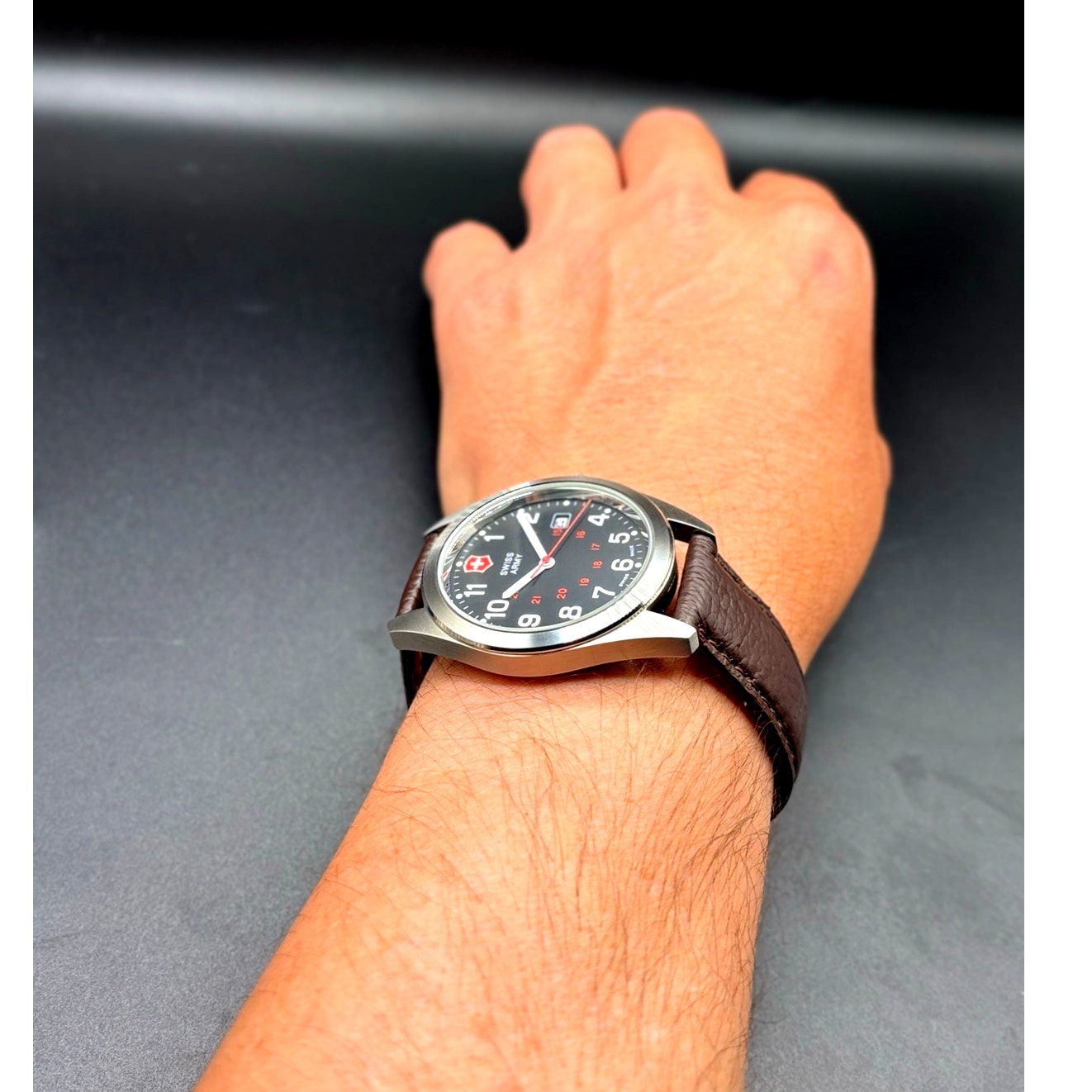 Victorinox Swiss Army Garrison 241083 Black Dial 40mm Leather Watch