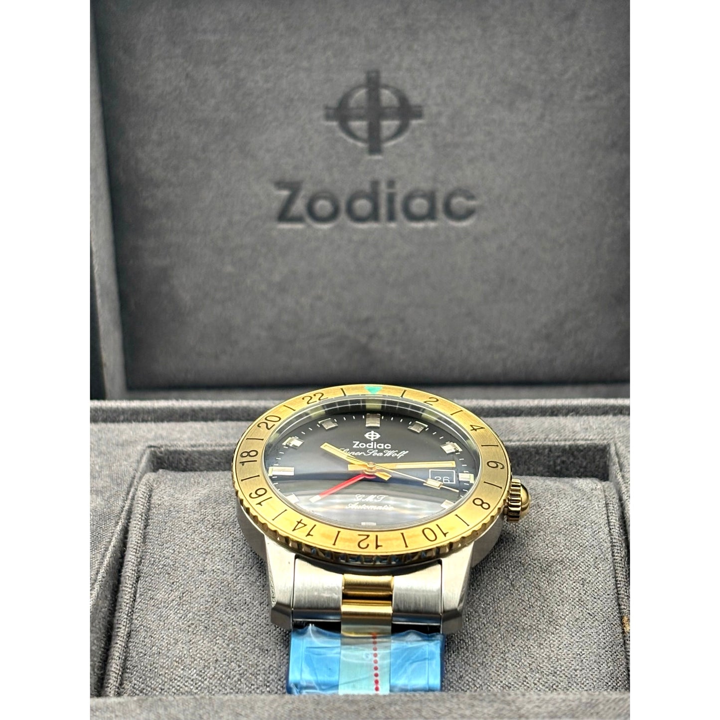 Zodiac Super Sea Wolf ZO9406 Mens 40mm GMT Automatic Stainless Steel Watch NIBWT