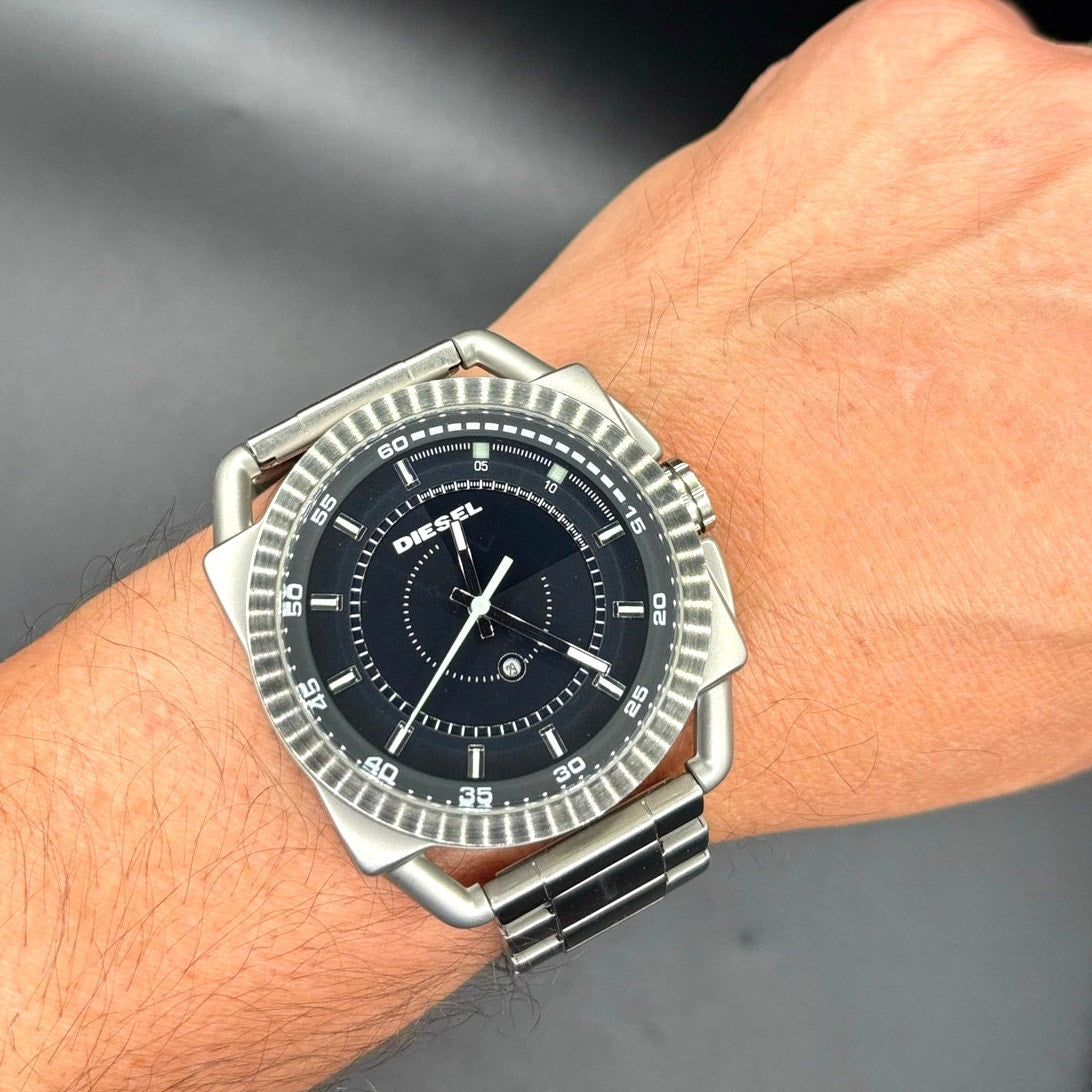 Diesel Descender DZ1579 Black Dial Stainless Steel Men’s Watch