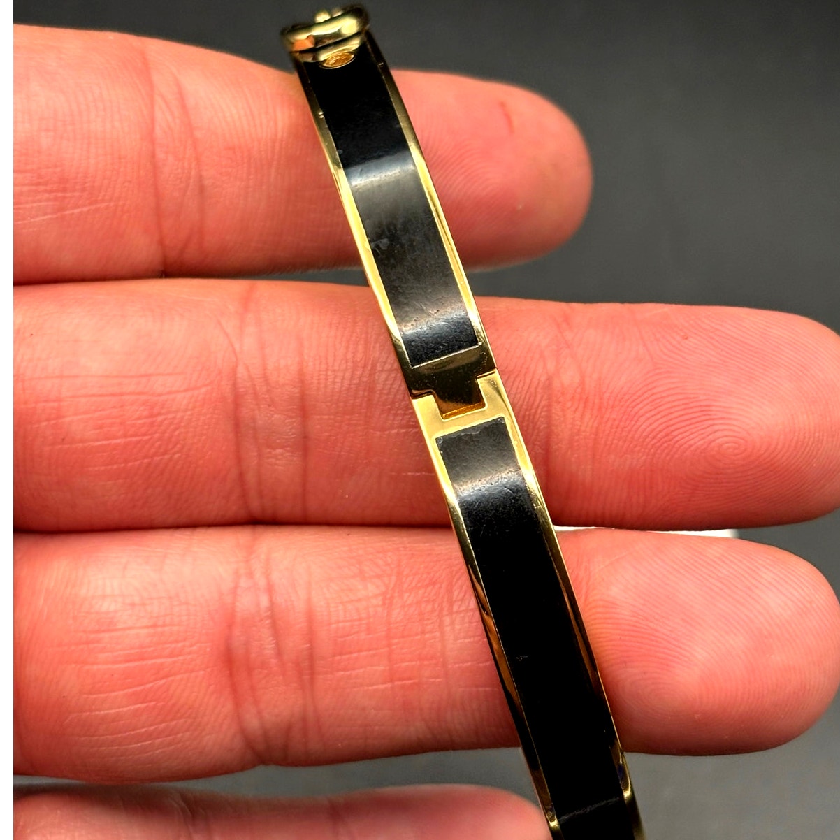 Coach 408104GLD001 Thin Enamel Signature Push Hinged Bangle Gold/Black NWT
