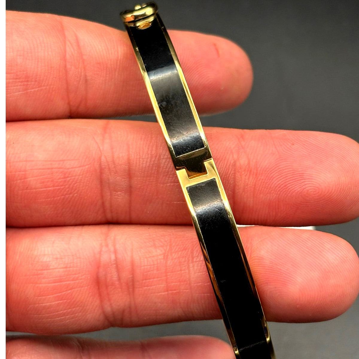 Coach 408104GLD001 Thin Enamel Signature Push Hinged Bangle Gold/Black NWT