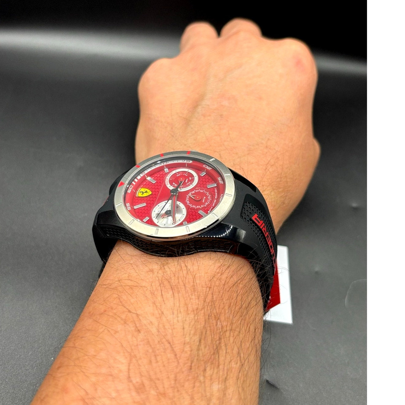 Ferrari Red Rev T 830437 Red Dial Quartz Men’s 44mm Watch NIBWT