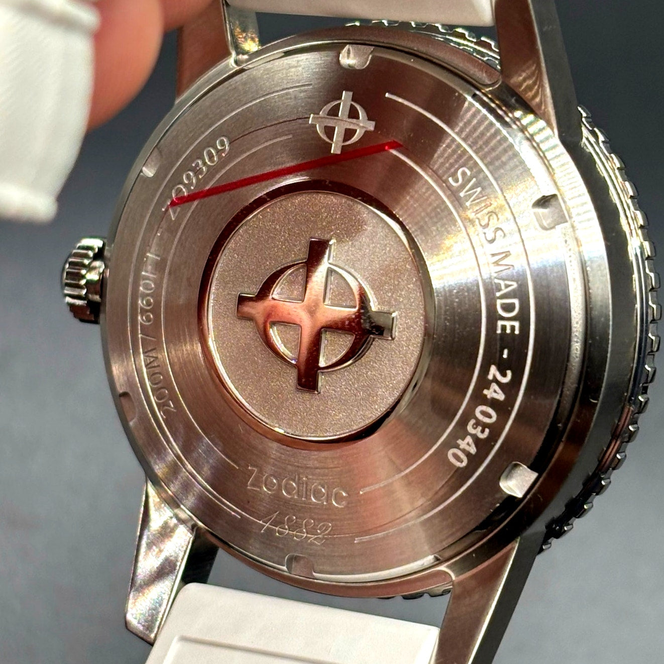 Zodiac Super Sea Wolf ZO9309 Automatic Compression Diver COSC Men”s Watch NIBWT
