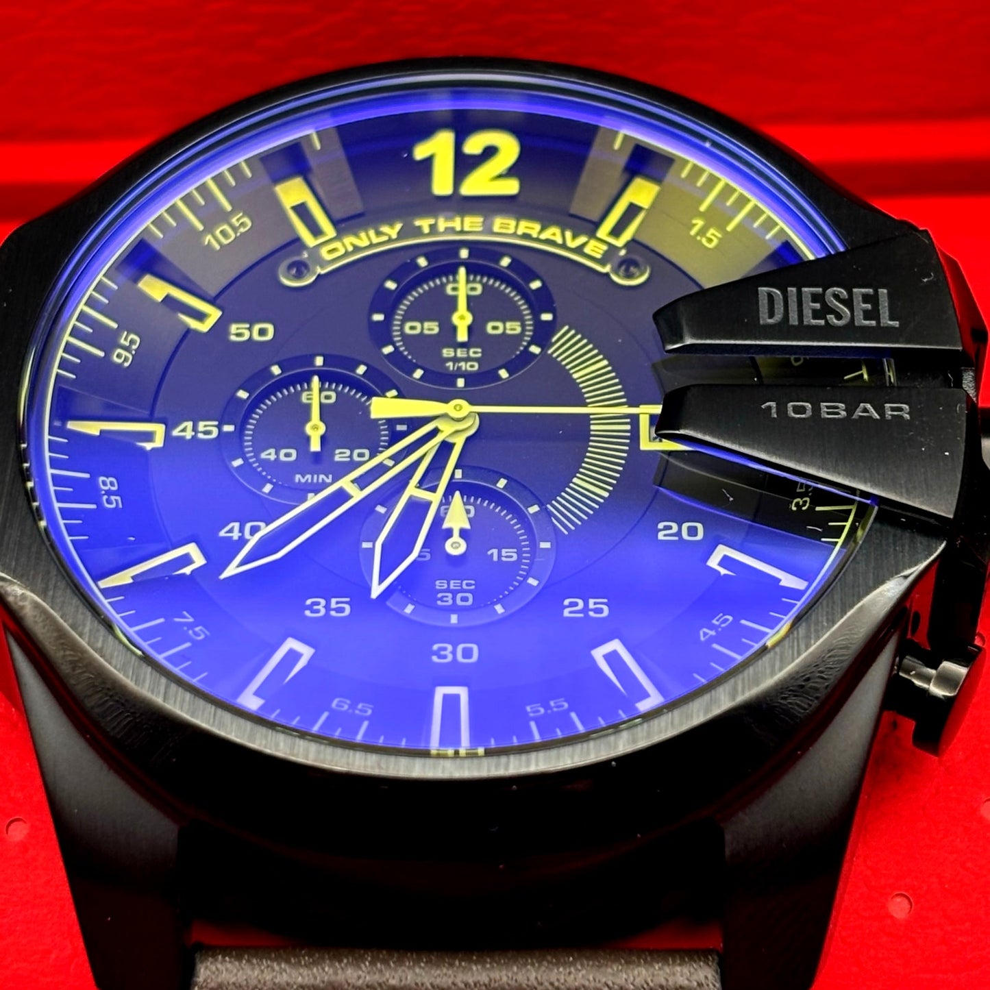Diesel DZ4401 Mega Chief Men’s Chrono Blue Yellow Dial Brown Leather Watch NIBWT