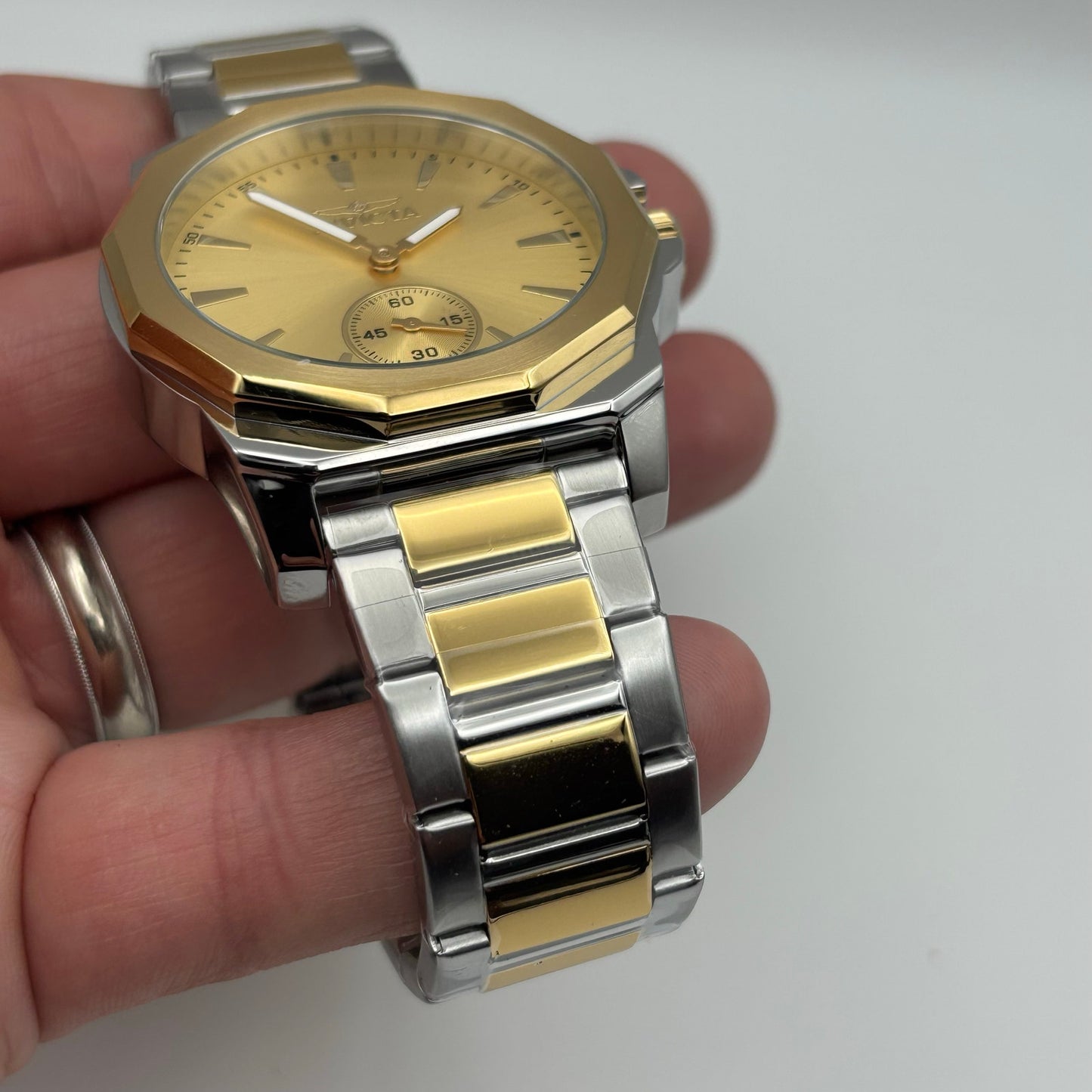 Invicta Speedway 49329 Mens 42mm Two Tone Stainless Steel Quartz Watch BNWT