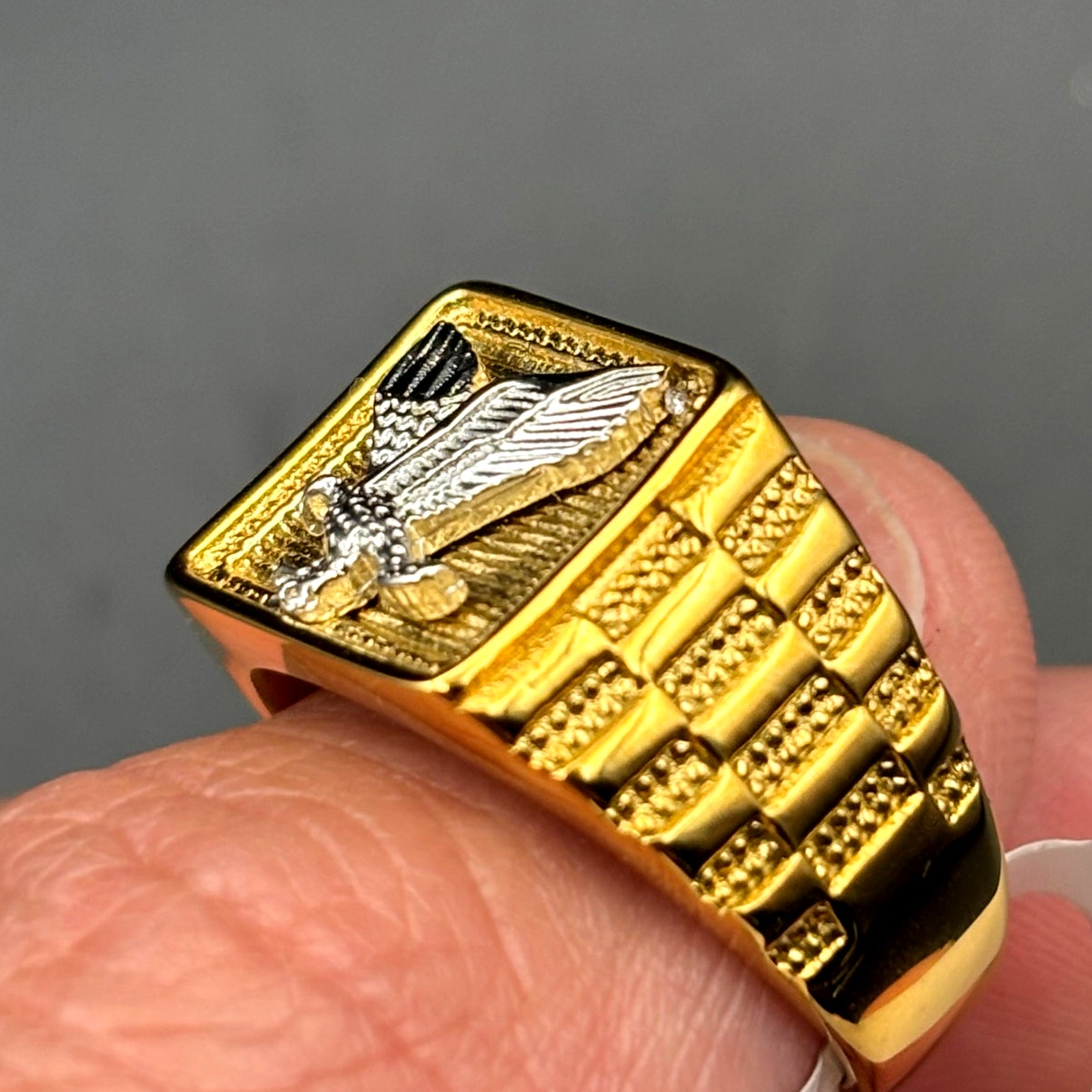 Blackjack BJZ78G Men’s Gold Stainless Steel Eagle Ring SZ # 10 NWT