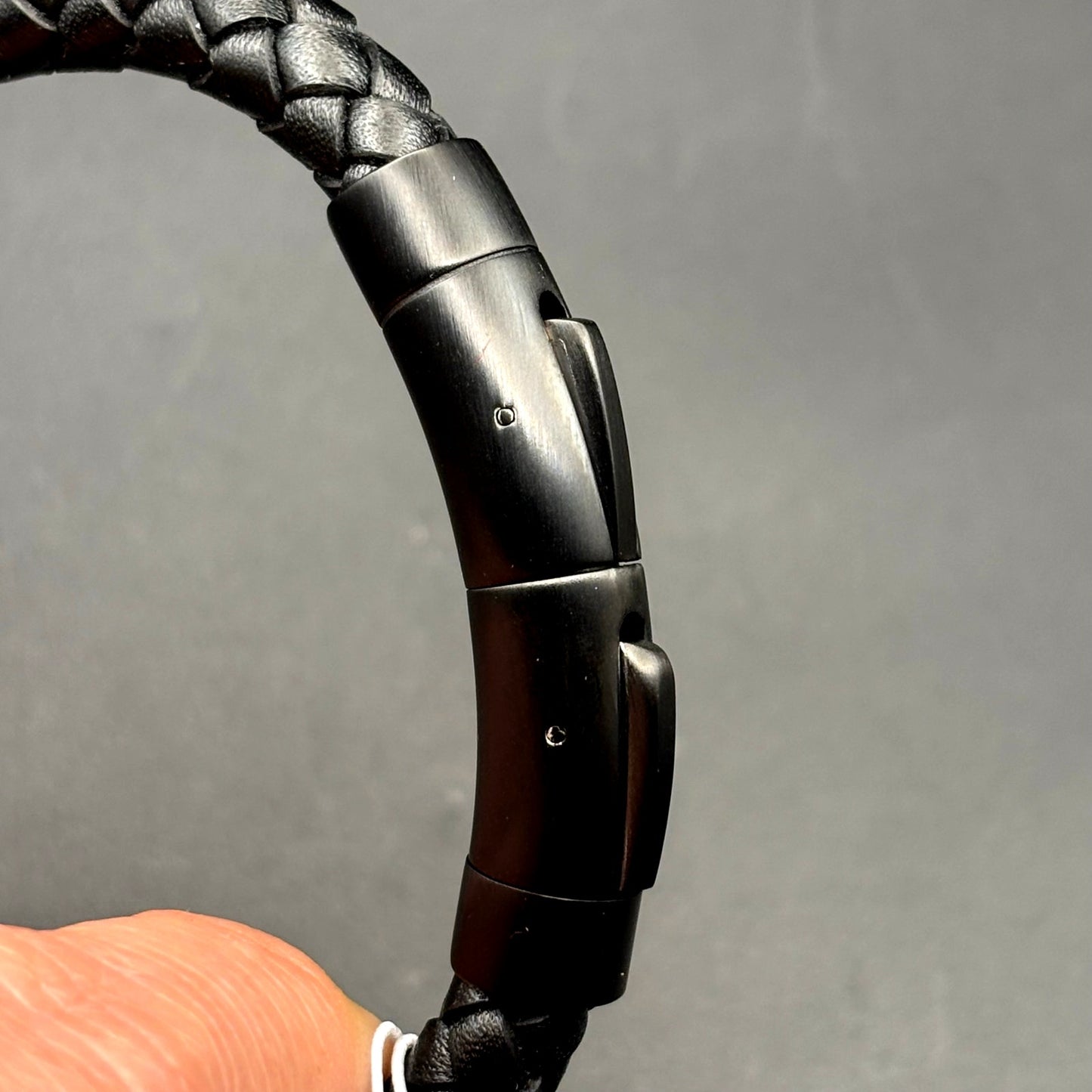 Blackjack BJB237BB Mens Black Leather Stainless Steel Extendable Bracelet NIBWT