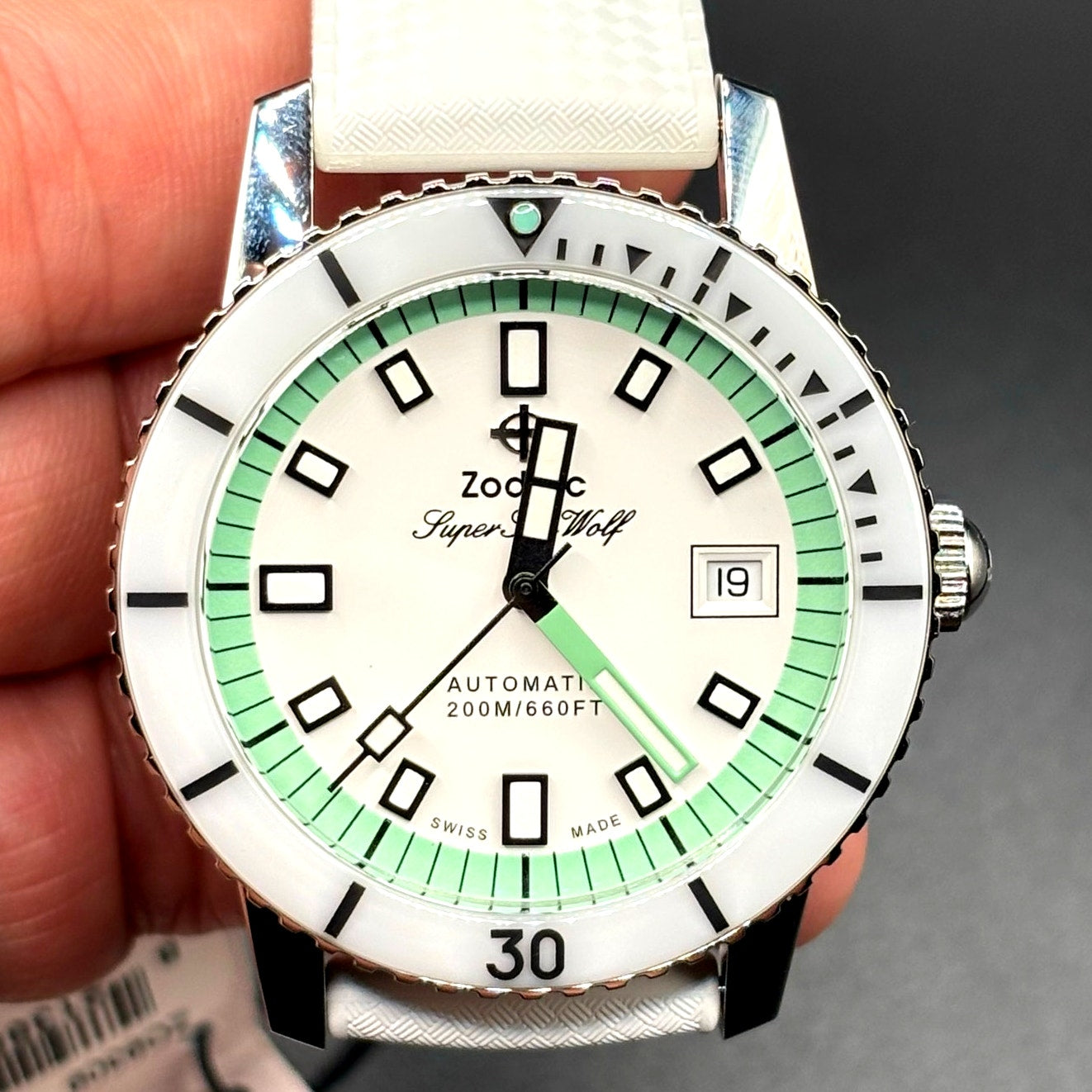 Zodiac Super Sea Wolf ZO9309 Automatic Compression Diver COSC Men”s Watch NIBWT