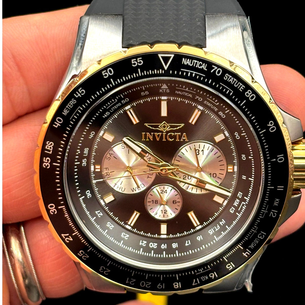 Invicta 33029 Aviator Skyshock Men’s Black Dial Gold Bezel Silicone Watch NIBWT