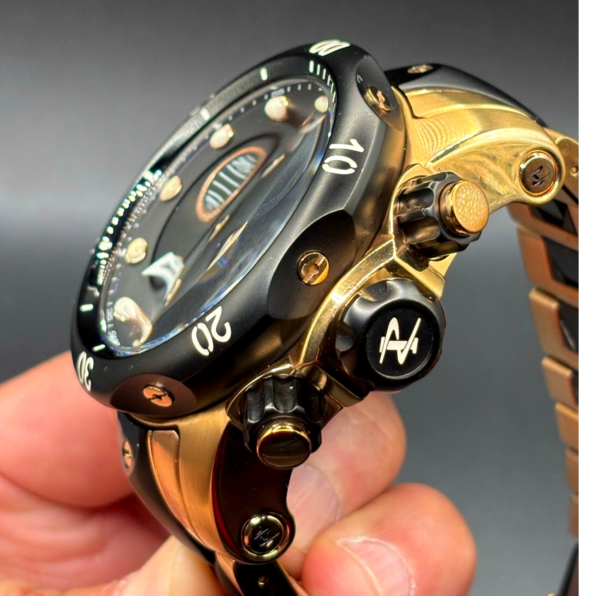 Invicta Reserve Venom 5728 Chronograph Swiss Made 53mm 18K Rose Gold Men’s Watch