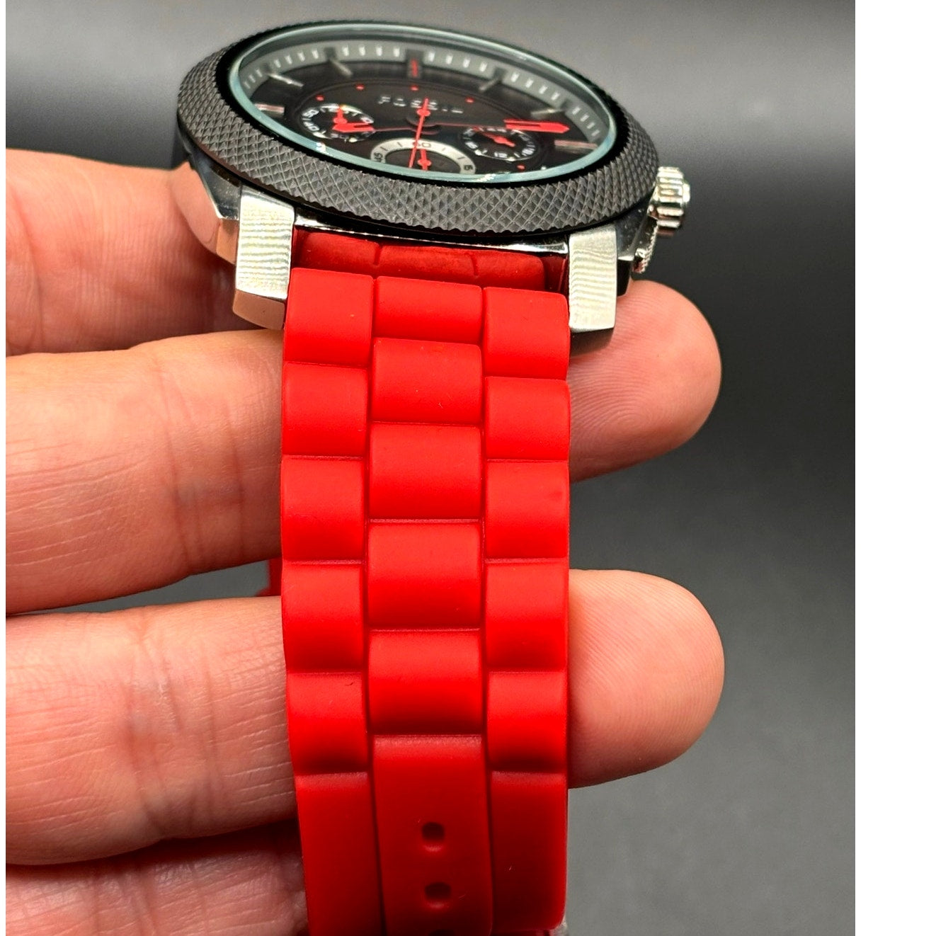 Fossil FS4598 Machine Chronograph Men’s Silver Red Silicone Strap Watch