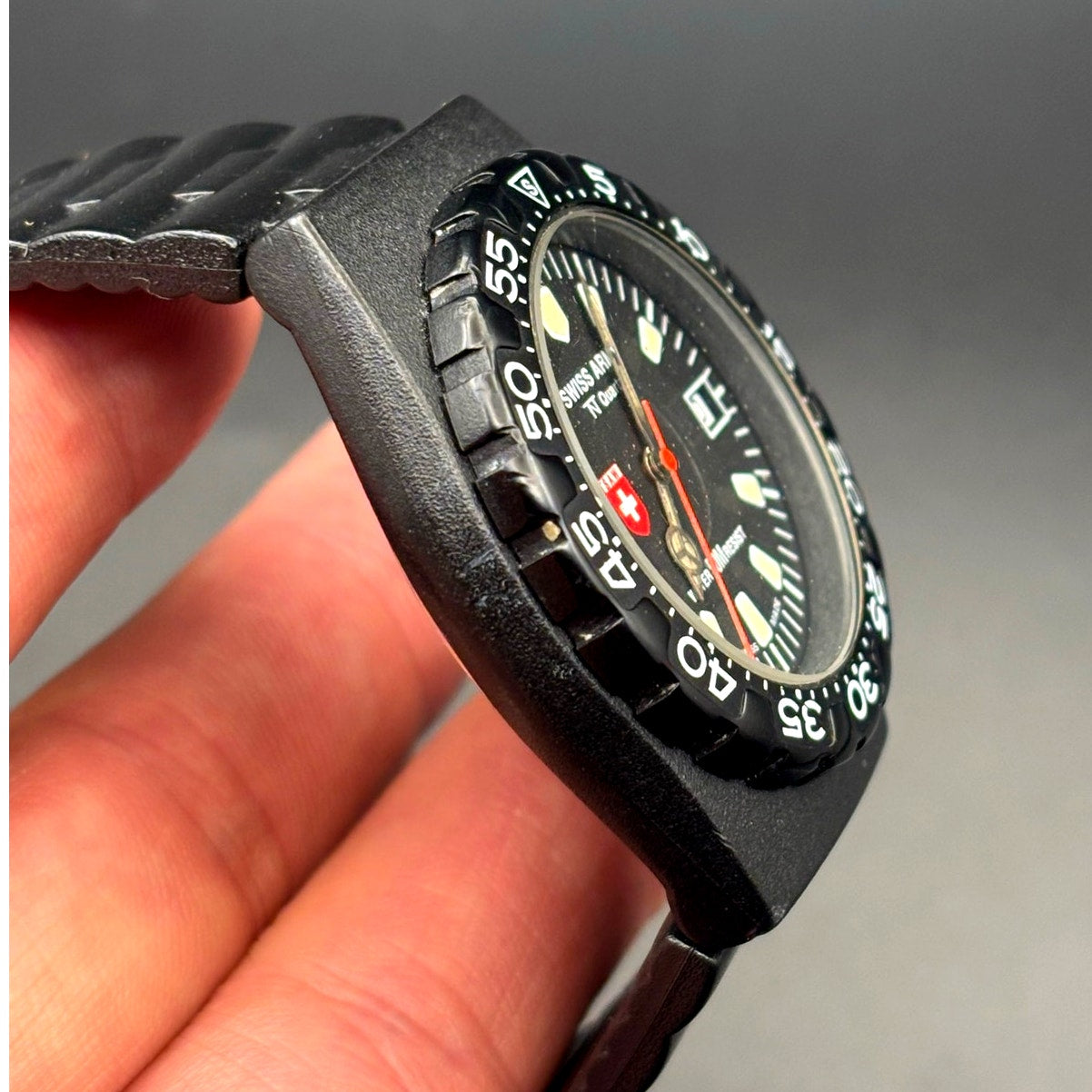 Swiss Army TNT Quartz S.A.W. Co. 1754 Swiss Made Vintage Men's Watch
