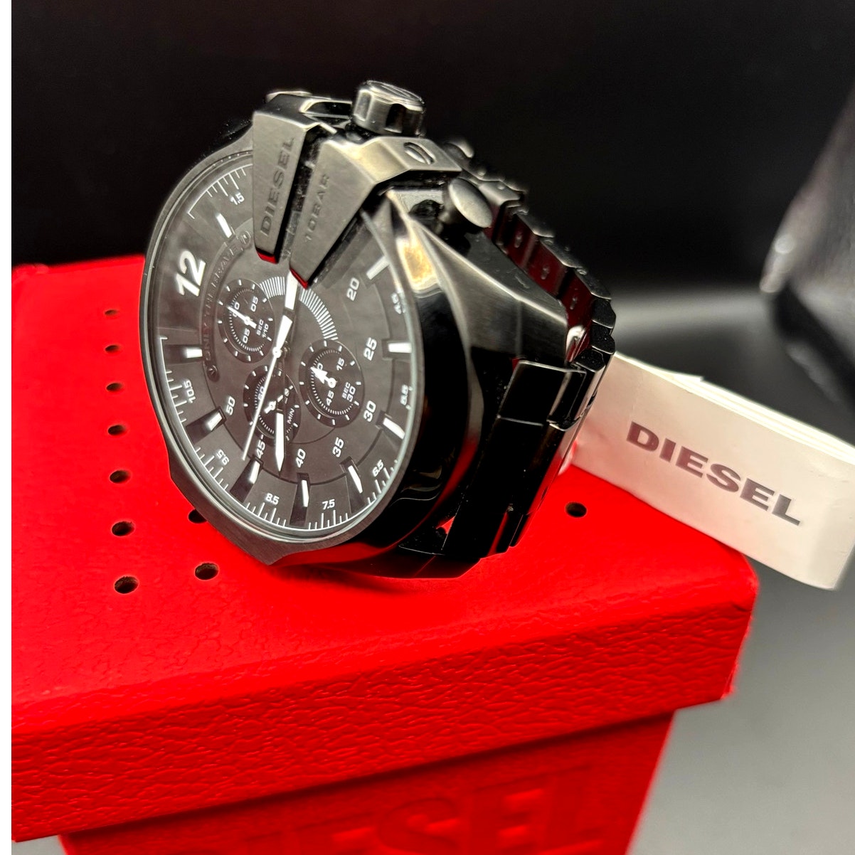Diesel DZ4283 Mega Chief Men’s Black Stainless Steel Chronograph Watch NIBWT