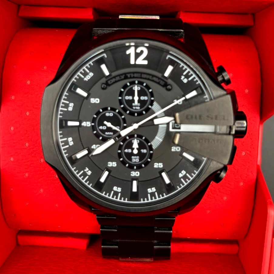 Diesel DZ4283 Mega Chief Men’s Black Stainless Steel Chronograph Watch NIBWT