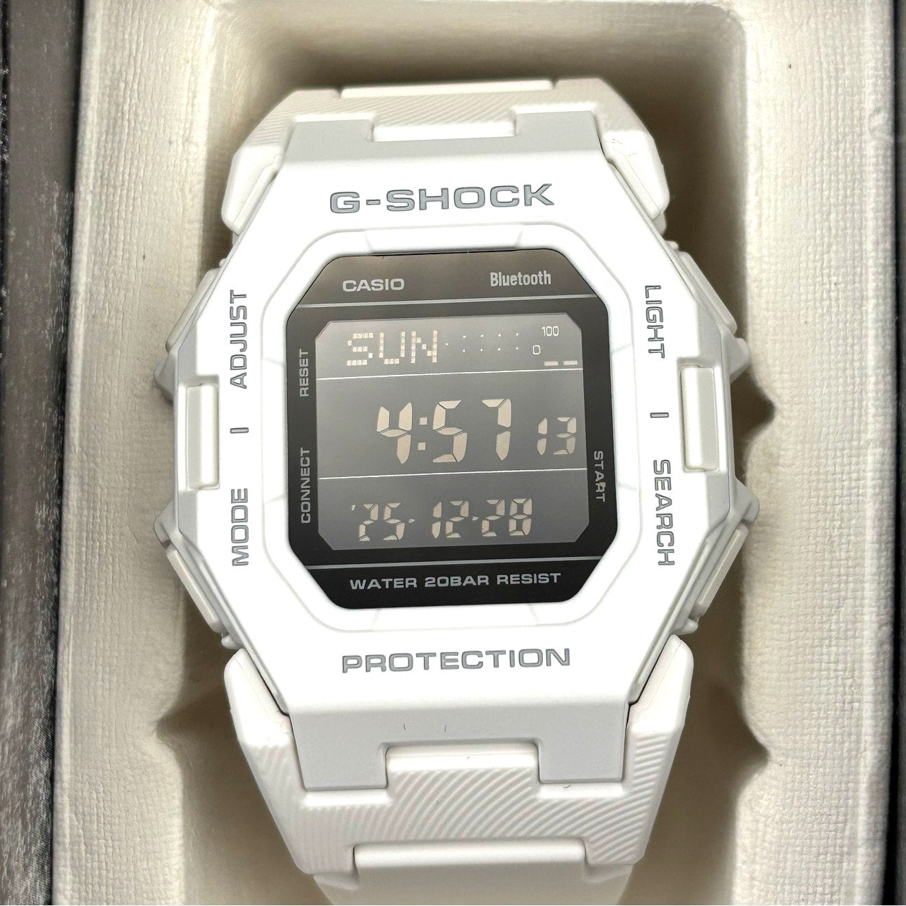 Casio G-Shock GD-B500-7CR Men’s White Bluetooth Link Digital Watch NIB
