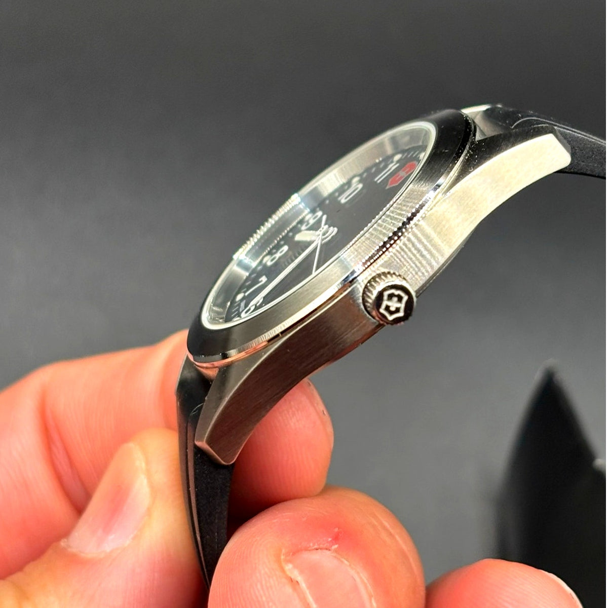 Victorinox Swiss Army Garrison 26033.CB Black 34mm Swiss Watch NWT Full Set