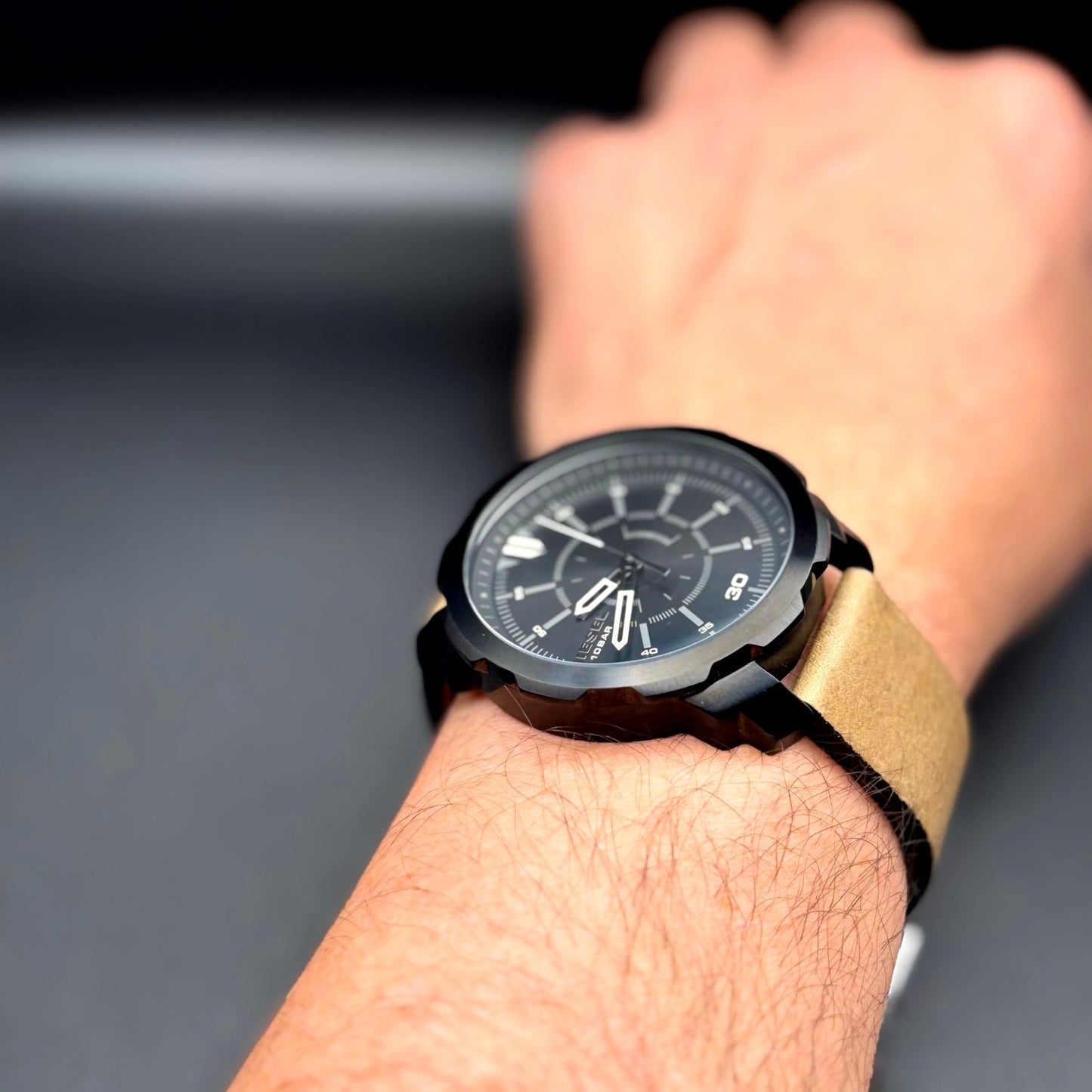 Diesel Machinus DZ1788 Men’s Black Dial Brown Leather Watch 10 BAR Quartz NIBWT
