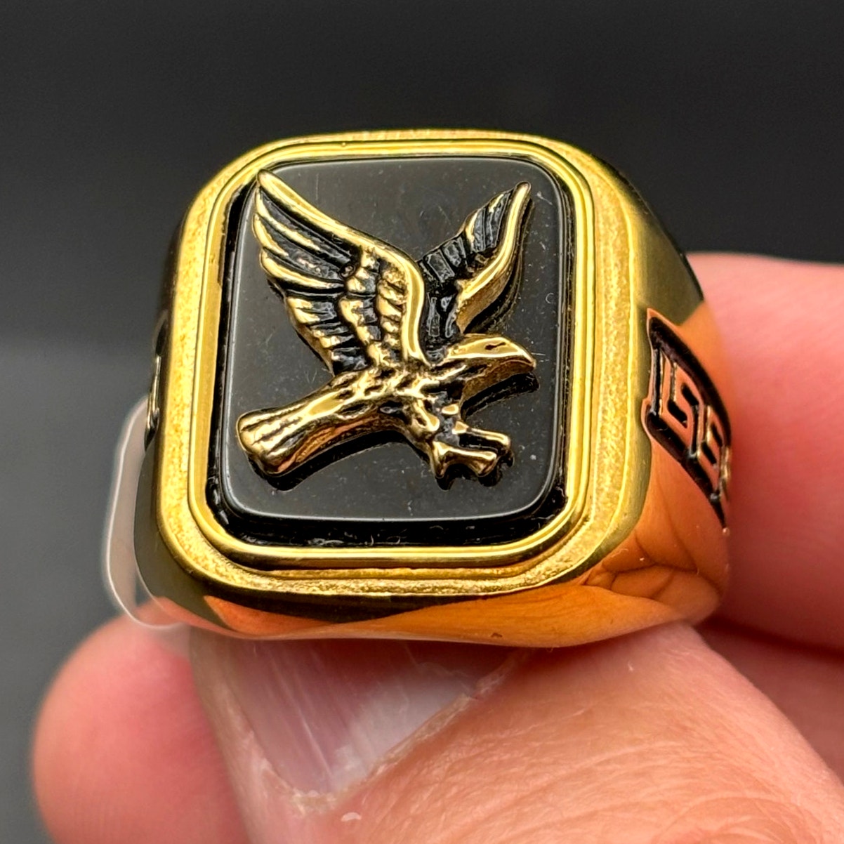 Blackjack BJZ03G Mens Onyx Eagle Ring 18K Gold Plated Stainless Steel NWT